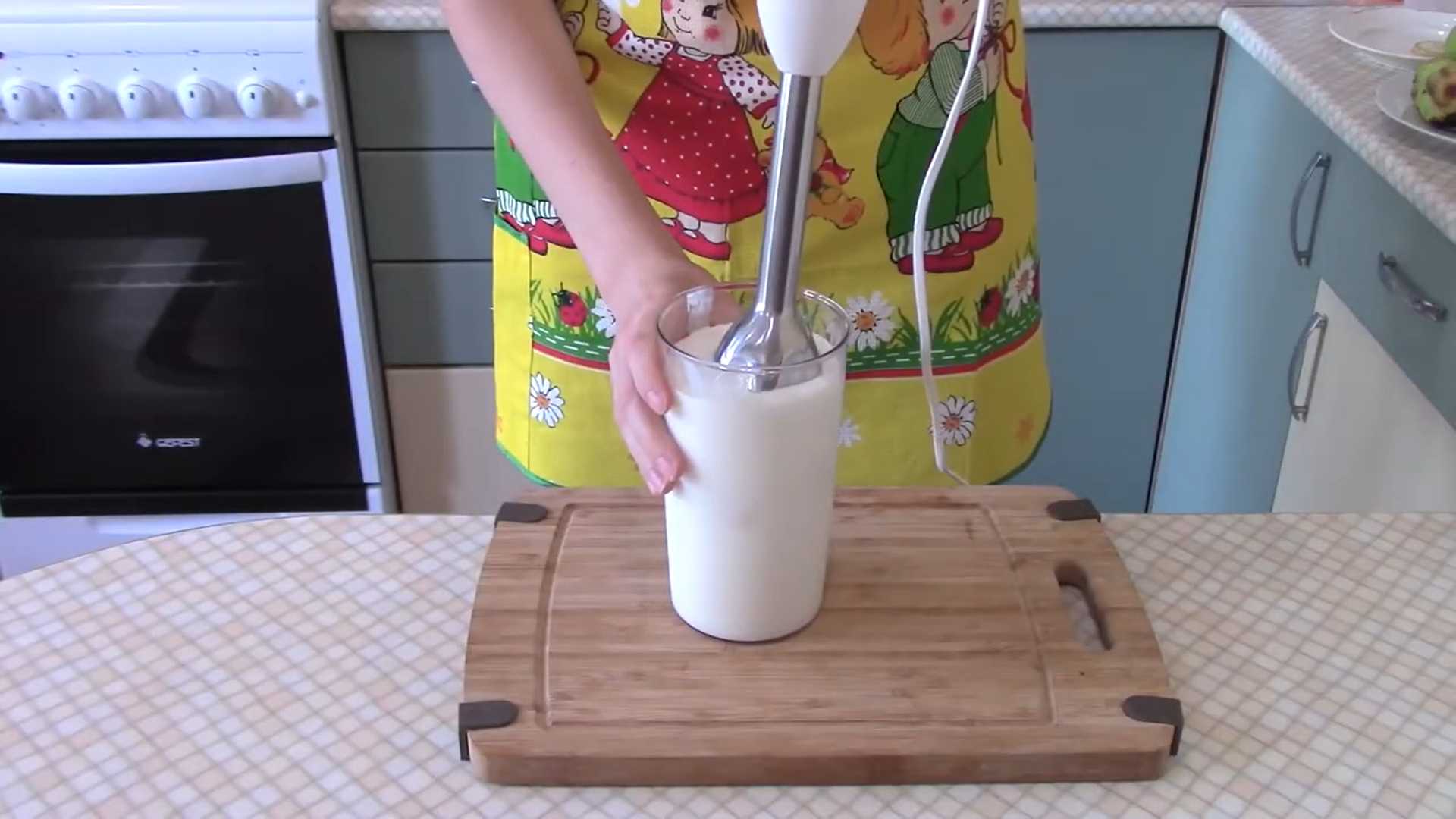 Молочный коктейль с бананом и мороженым-Шаг 4