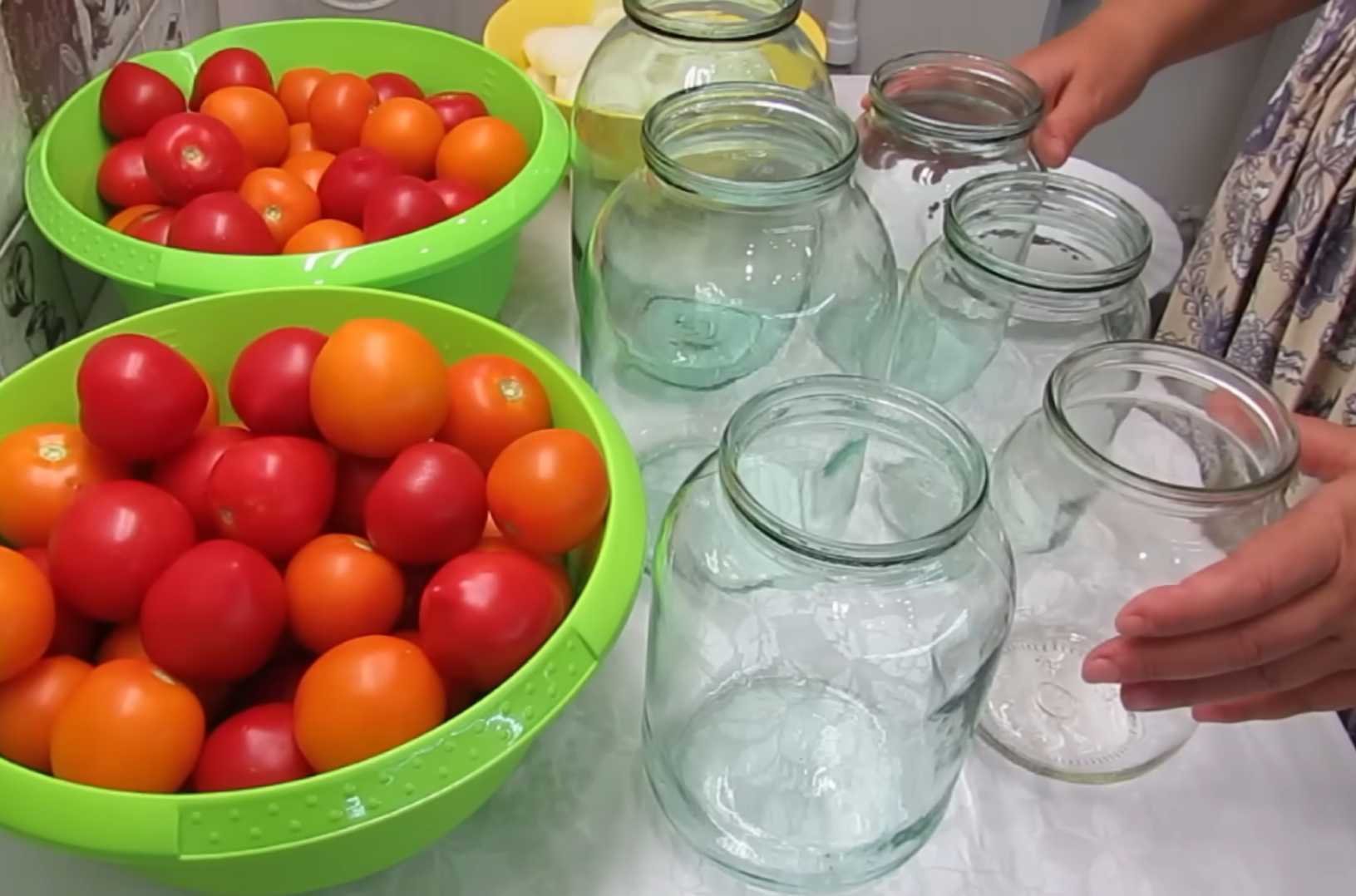 Маринованные помидоры сладкие с луком-Шаг 3