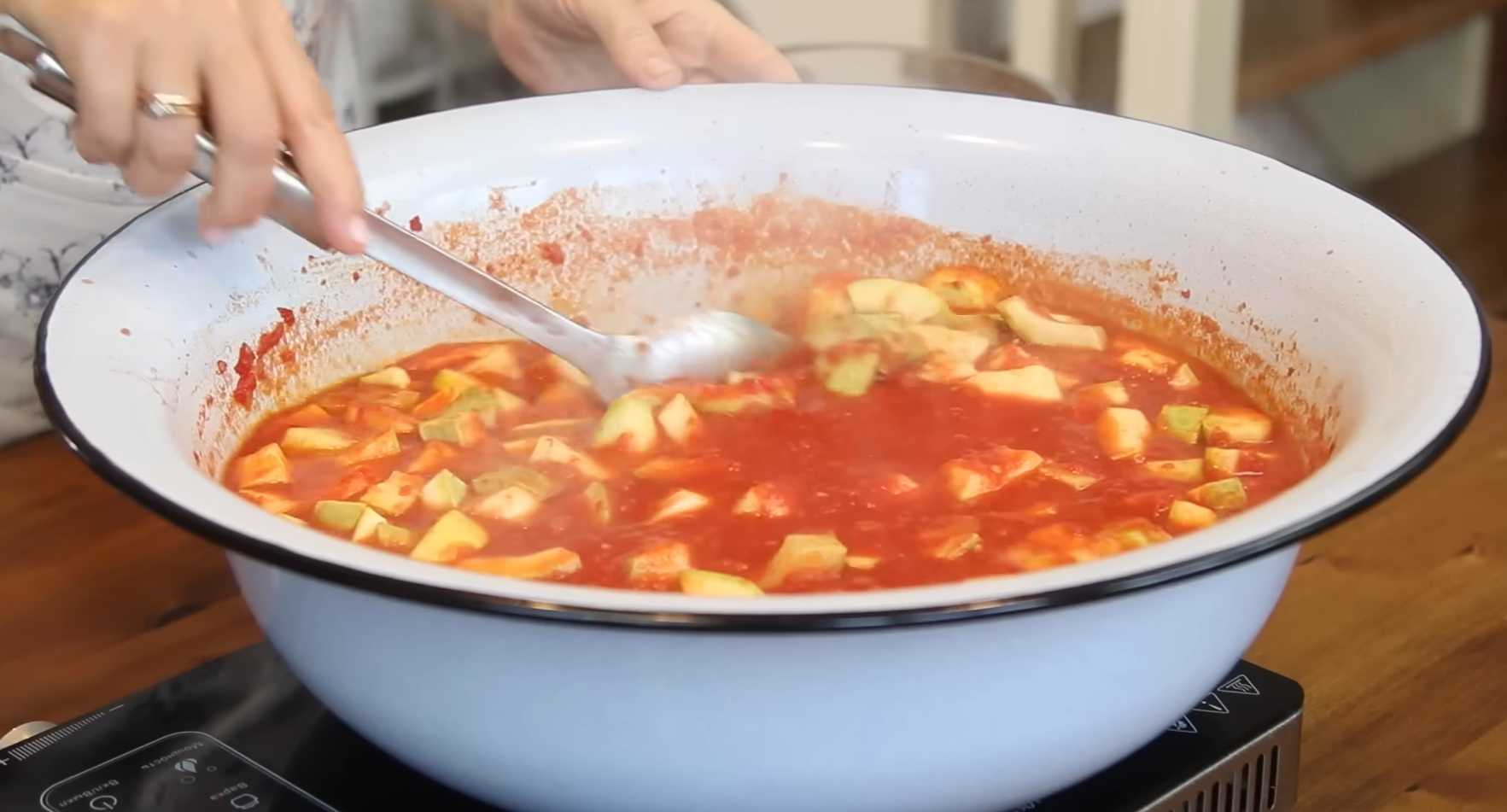 Салат с помидорами и кабачками на зиму-Шаг 6
