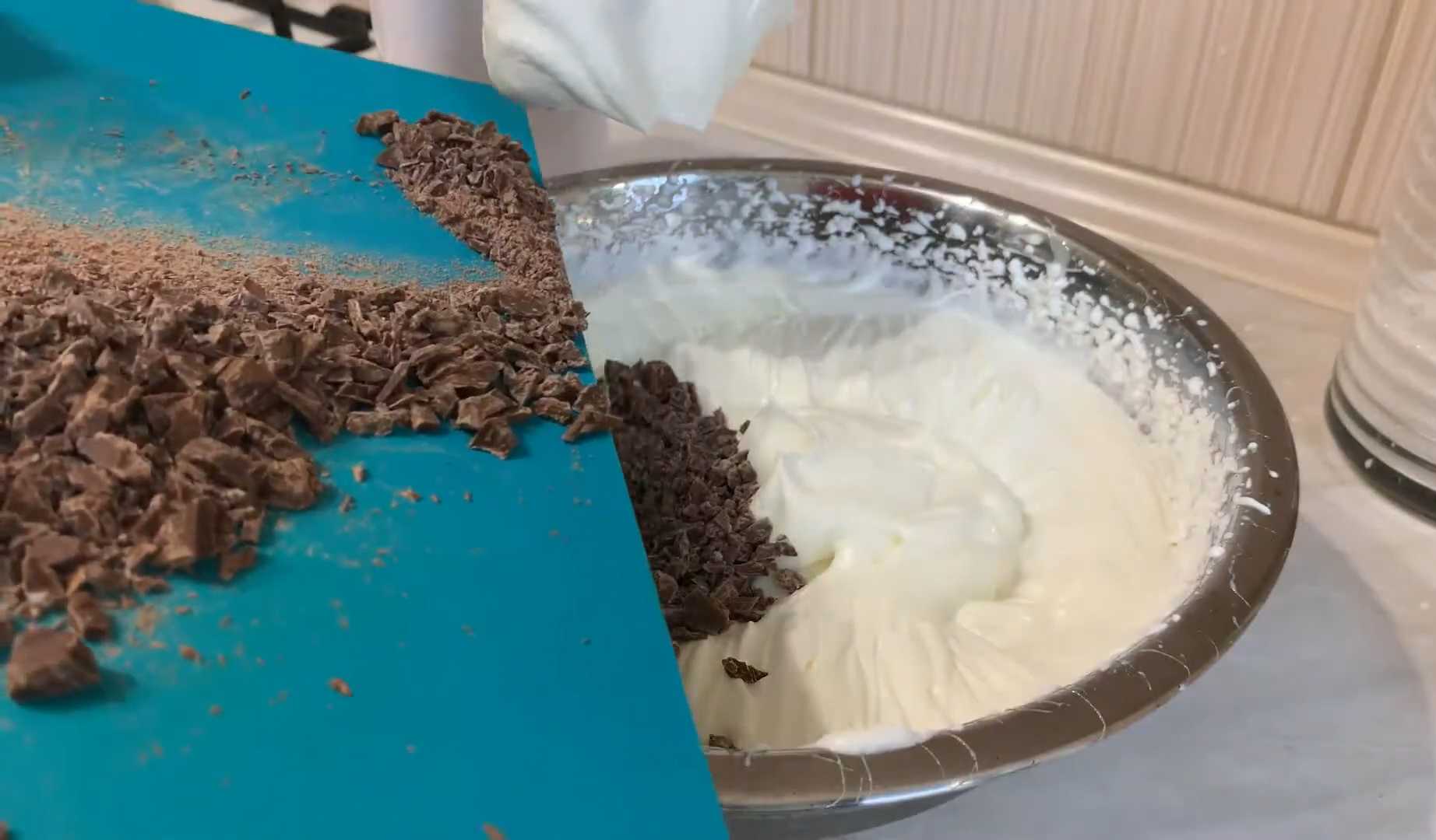 Мороженое с шоколадной крошкой — Шаг 5