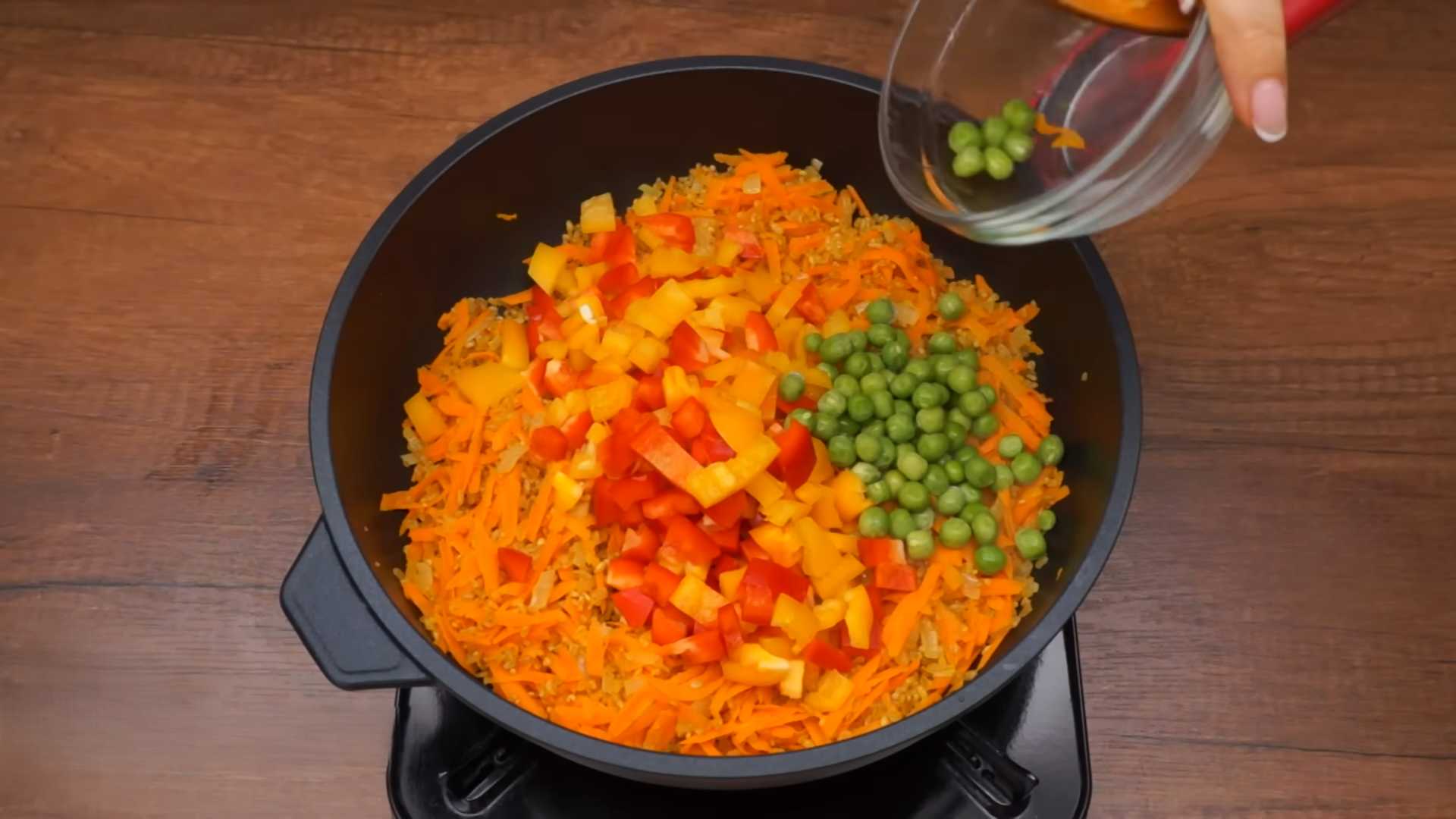 Булгур с овощами и зелёным горошком-Шаг 8