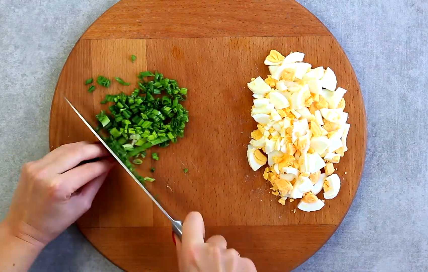 Гречка с яйцом и луком-Шаг 7