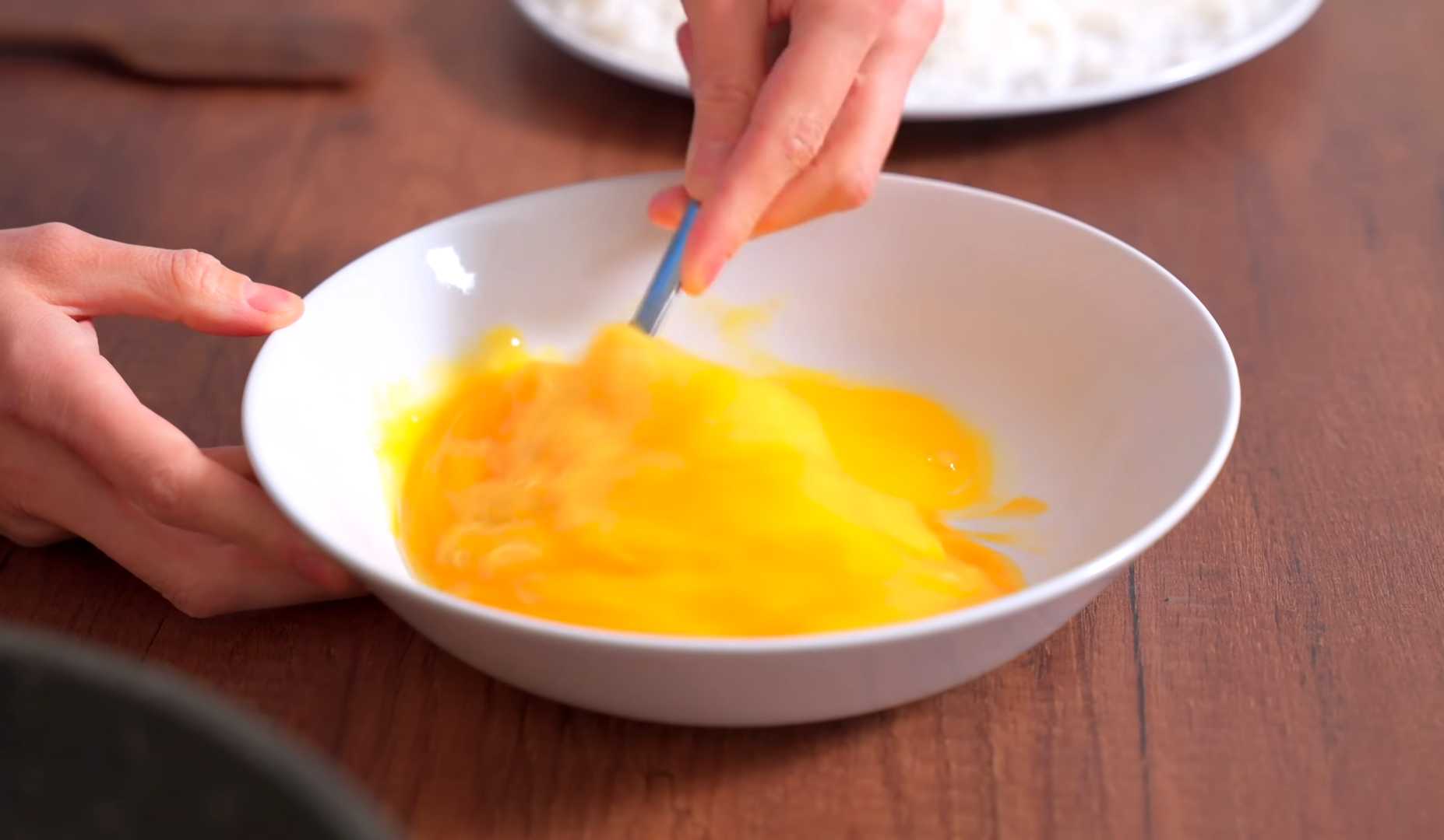 Жареный рис с овощами и яйцом по-азиатски-Шаг 1