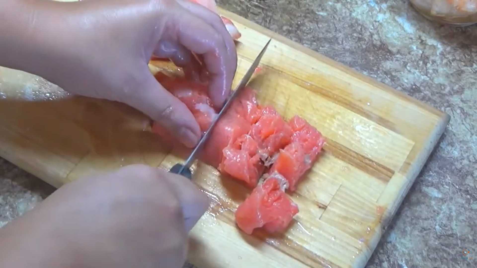 Салат Цезарь с морепродуктами — Шаг 10