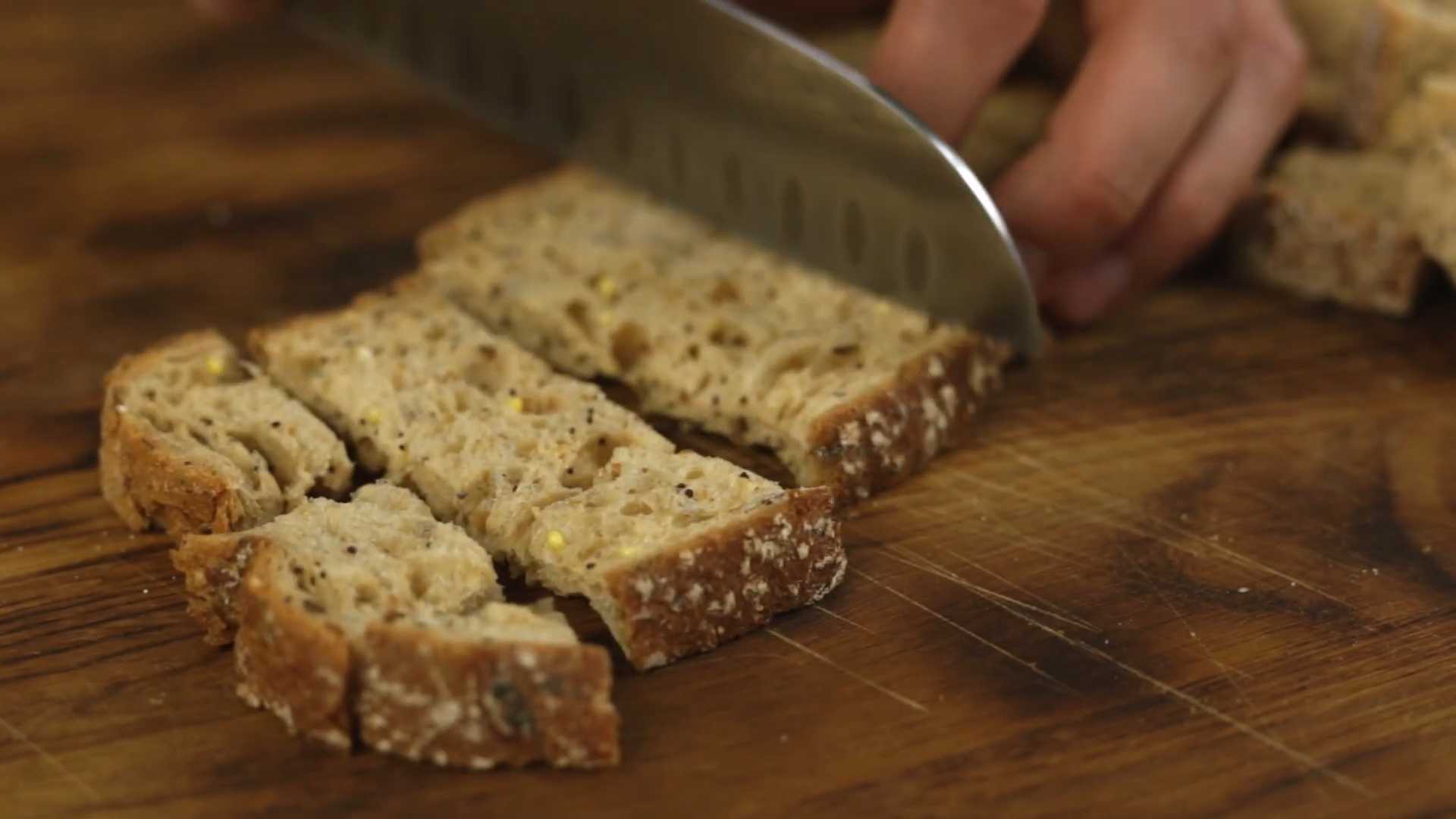 Салат Цезарь с курицей и пармезаном — Шаг 5