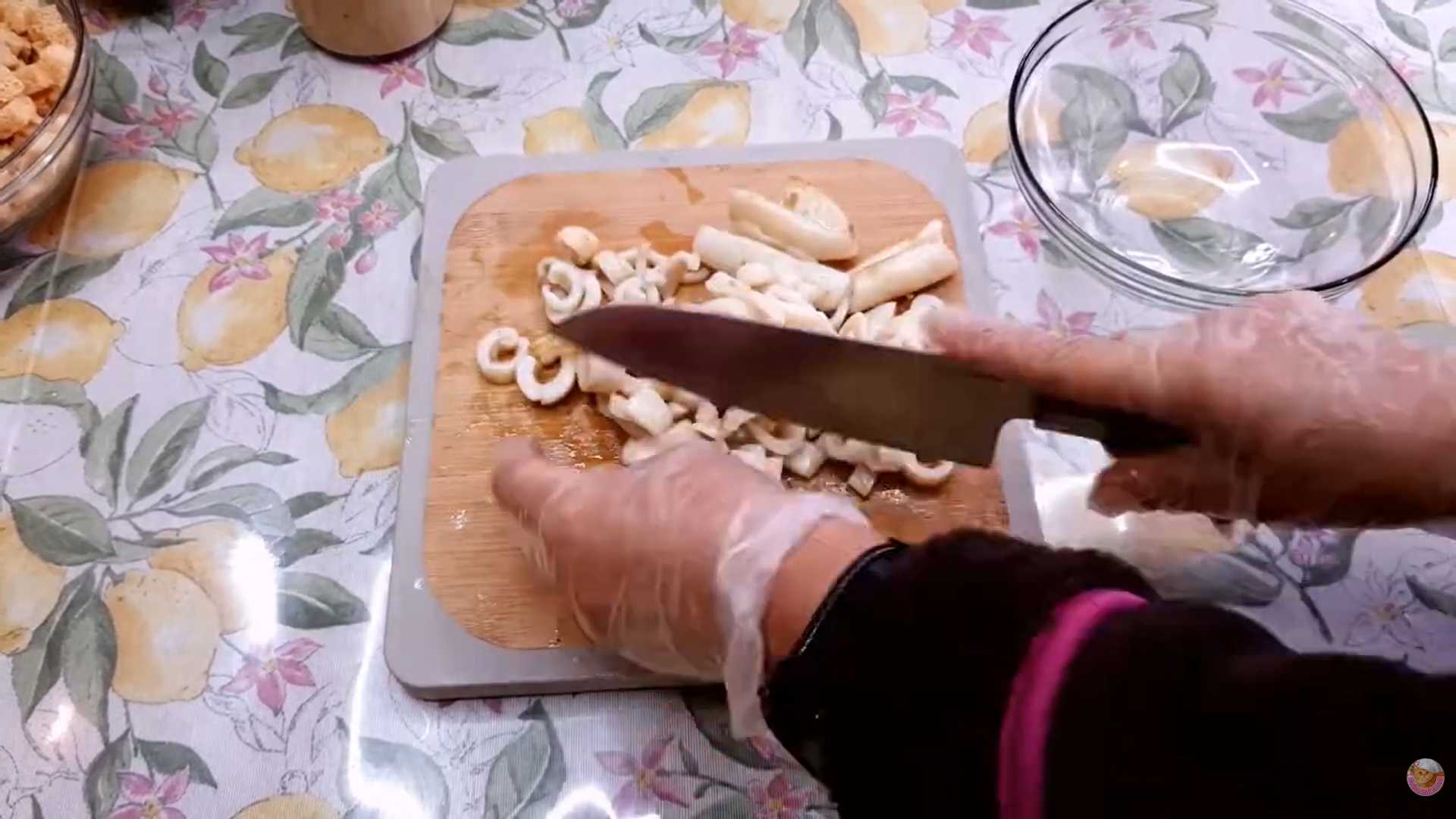 Салат Цезарь с кальмарами-Шаг 10