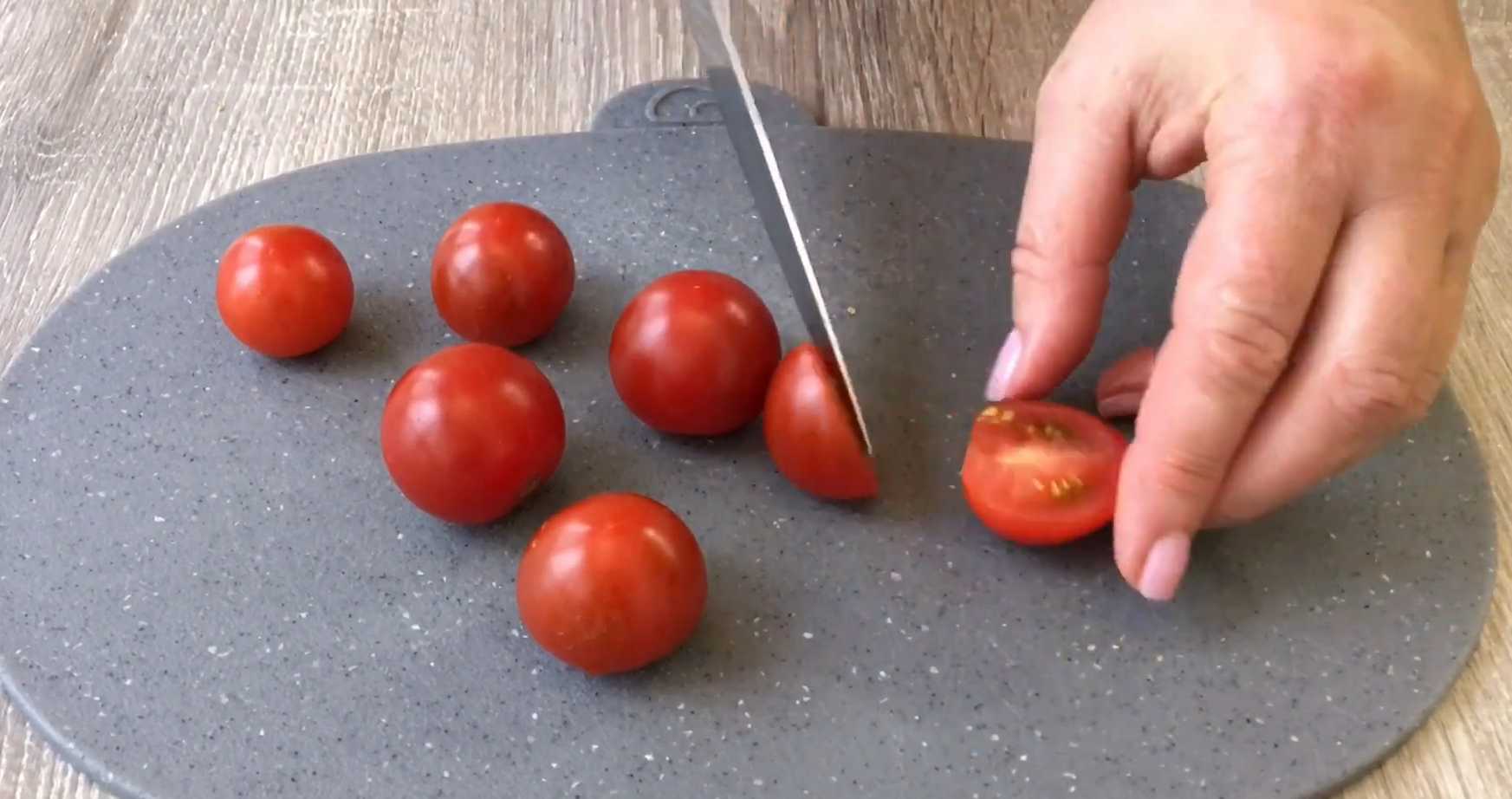 Классический салат Цезарь с курицей-Шаг 4