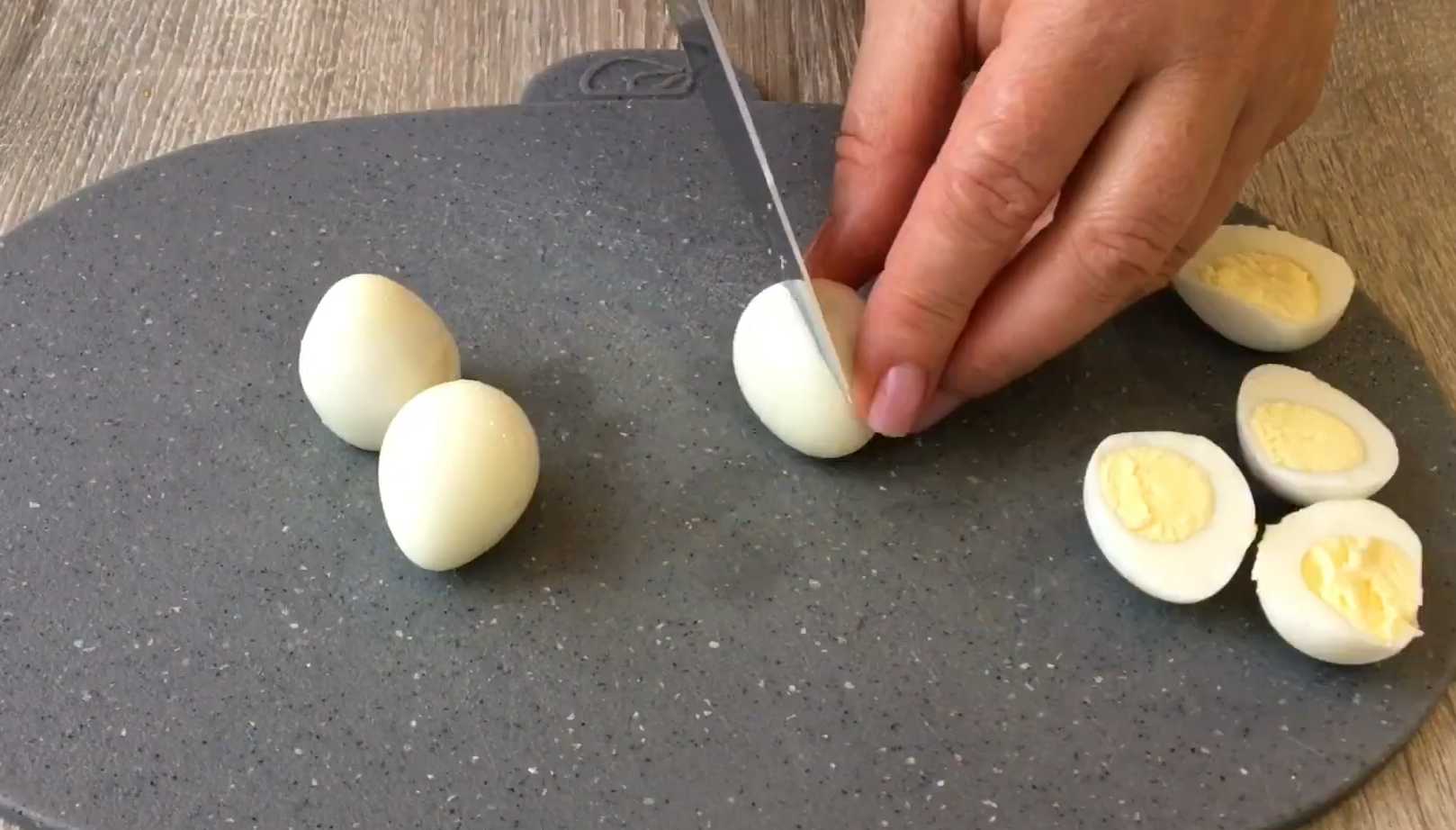 Классический салат Цезарь с курицей-Шаг 3