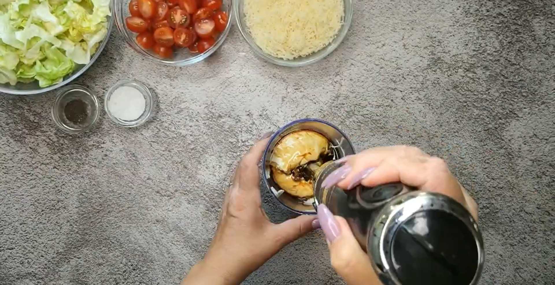 Салат Цезарь с каперсами — Шаг 4