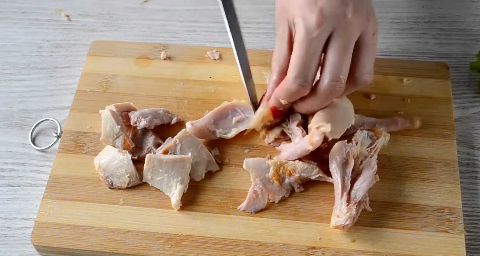 Салат Цезарь с копченой курицей-Шаг 3