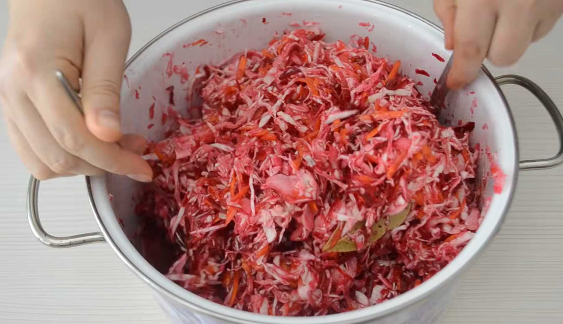 Маринованная капуста со свеклой на зиму-Шаг 6