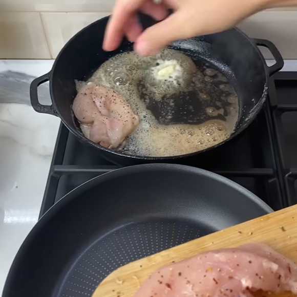 Салат Цезарь с яйцом — Шаг 3