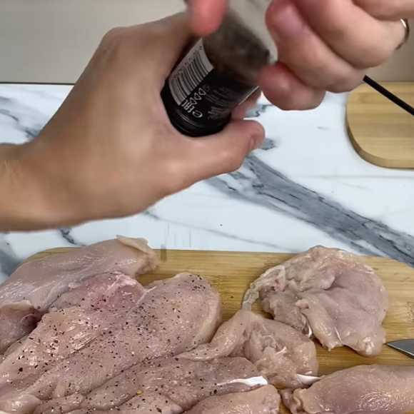 Салат Цезарь с яйцом — Шаг 2
