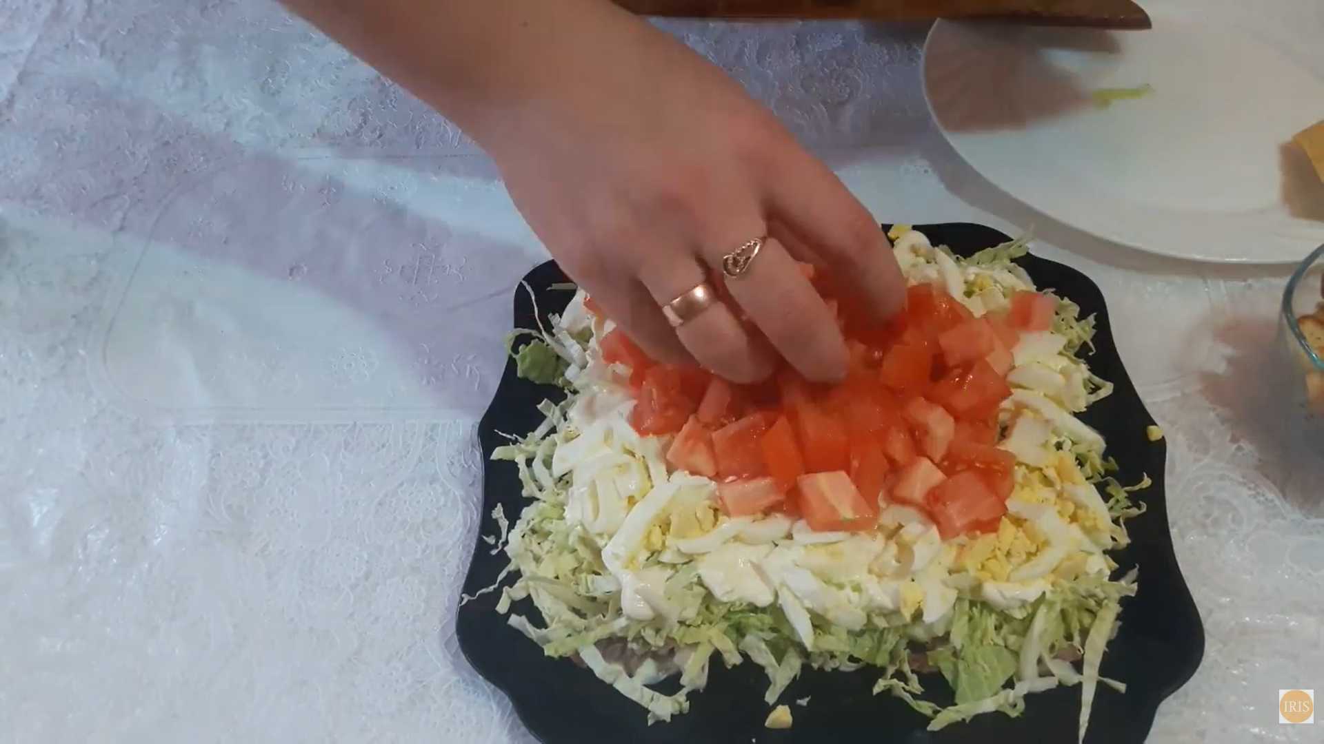 Салат Цезарь со свининой-Шаг 7