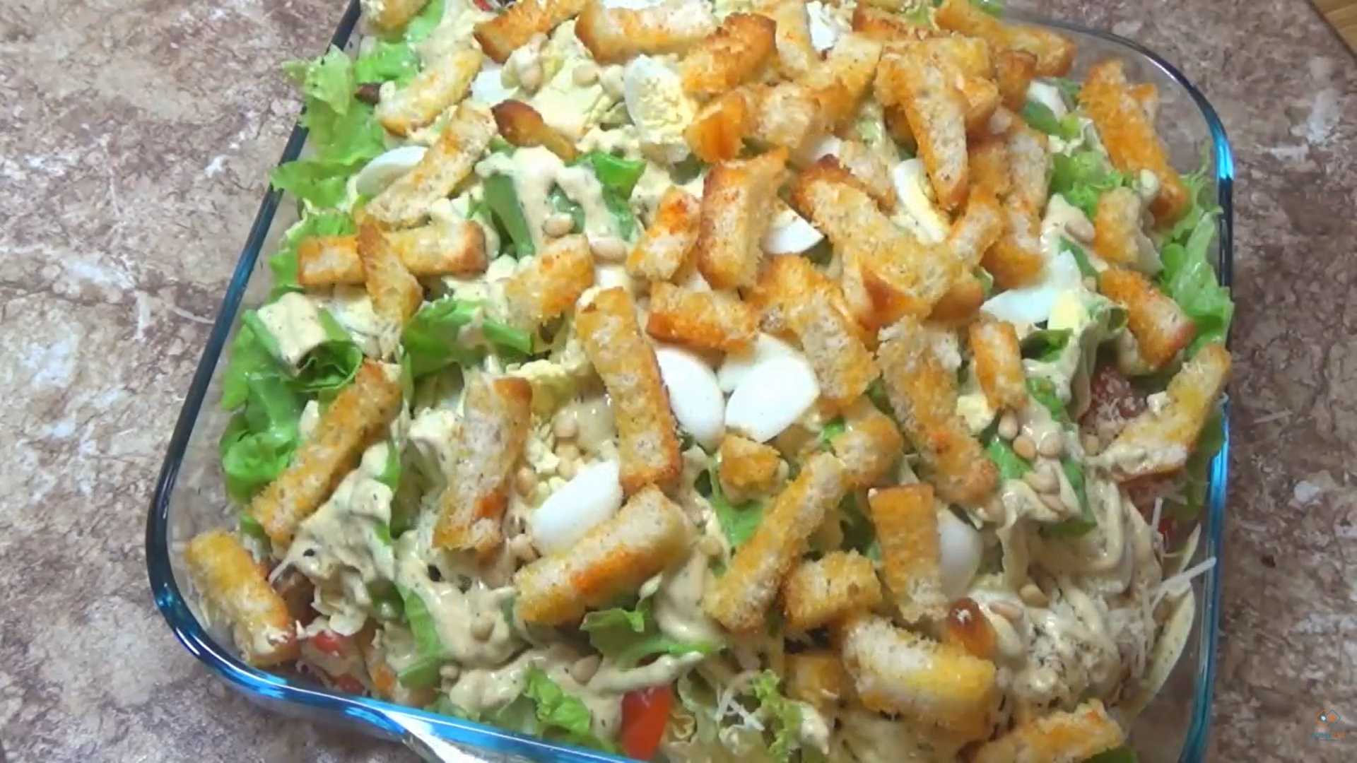 Салат Цезарь с говядиной классический в домашних-Шаг 12