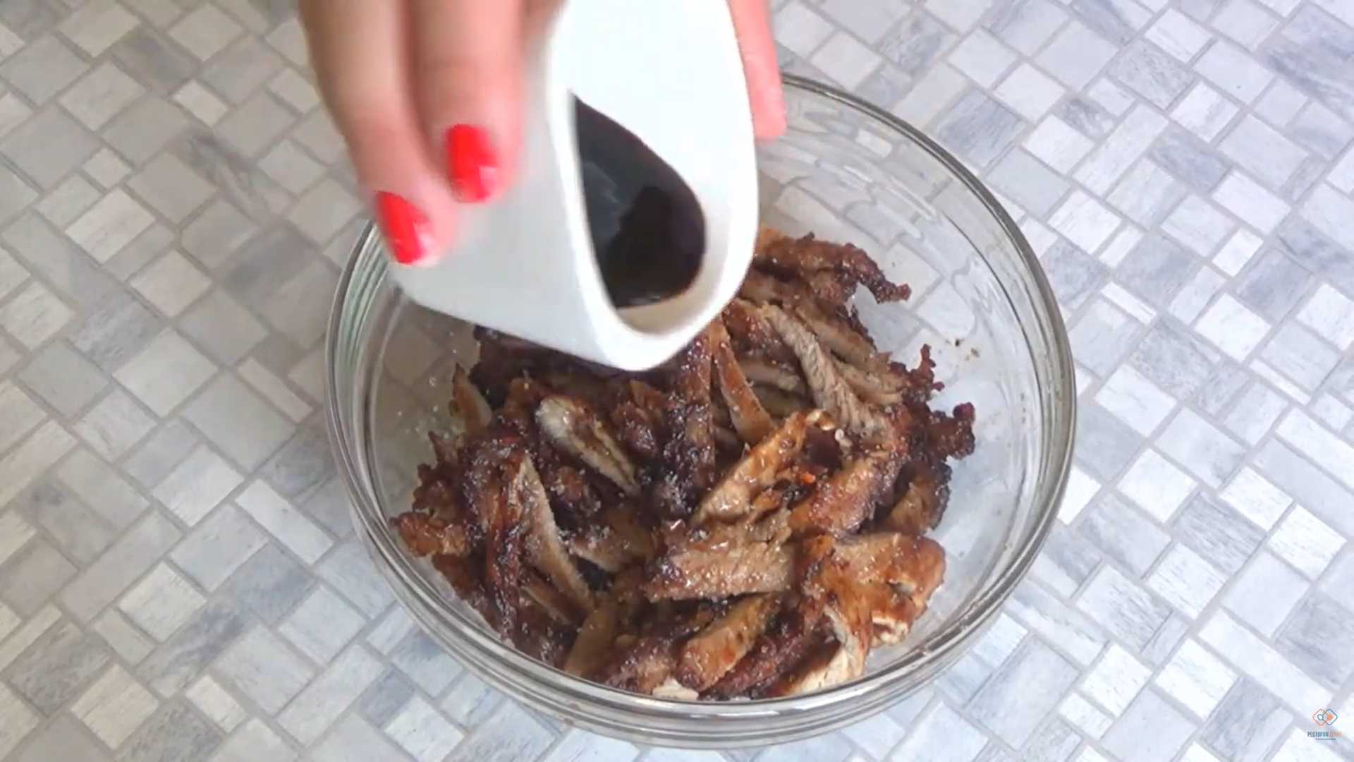 Салат Цезарь с говядиной классический в домашних-Шаг 8