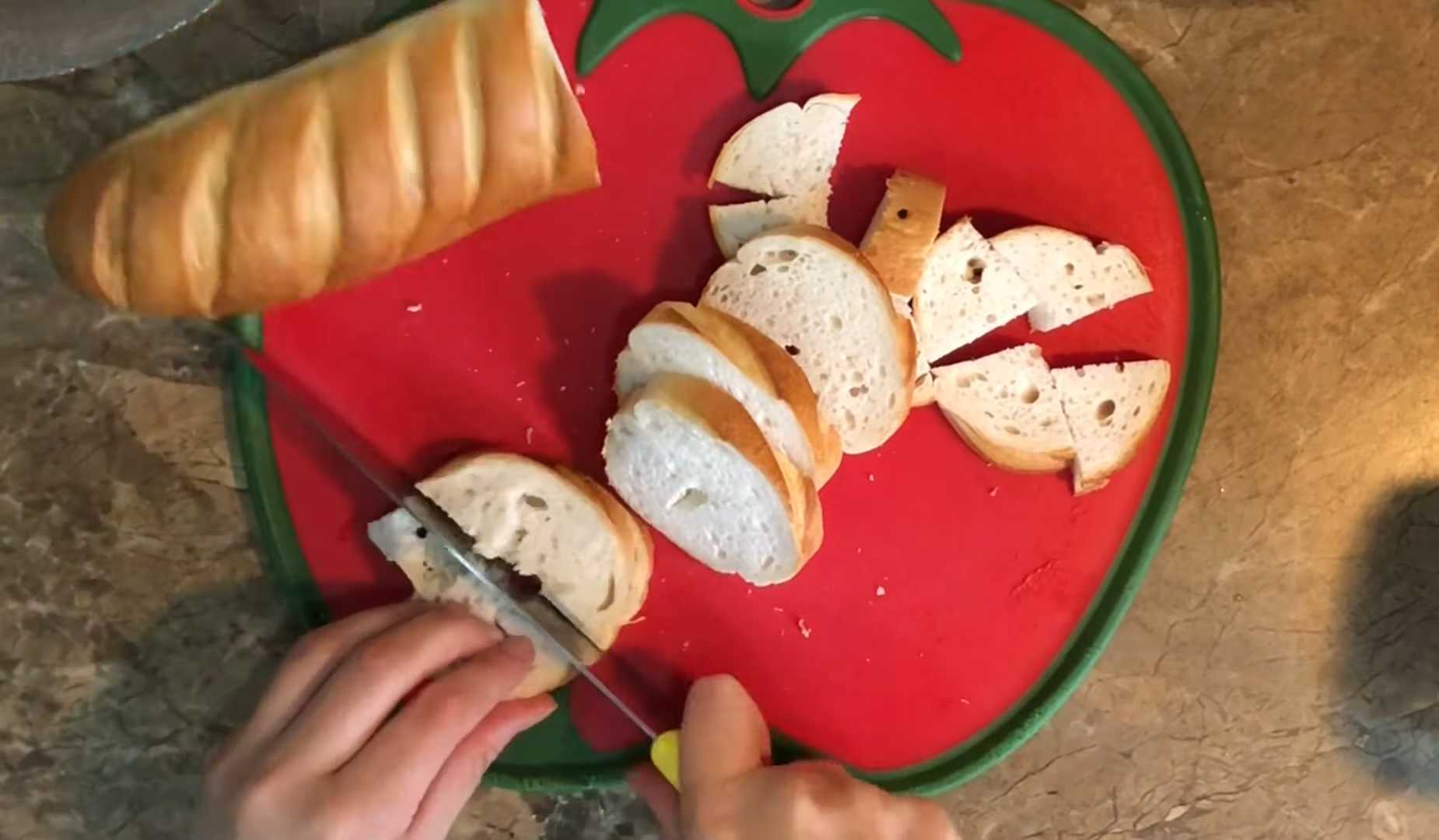Салат Цезарь с перепелиными яйцами-Шаг 2