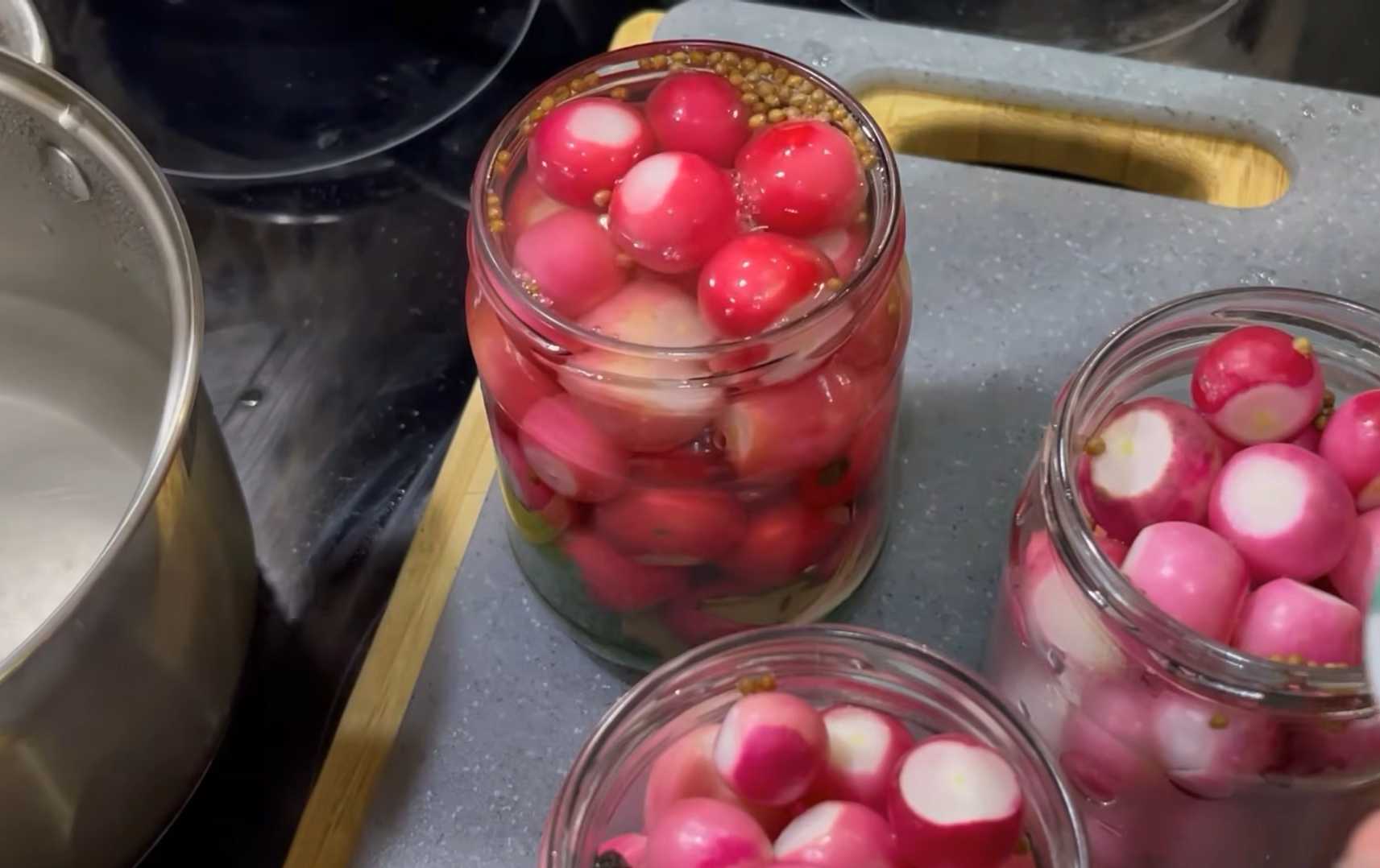 Маринованный редис на зиму в банках-Шаг 6
