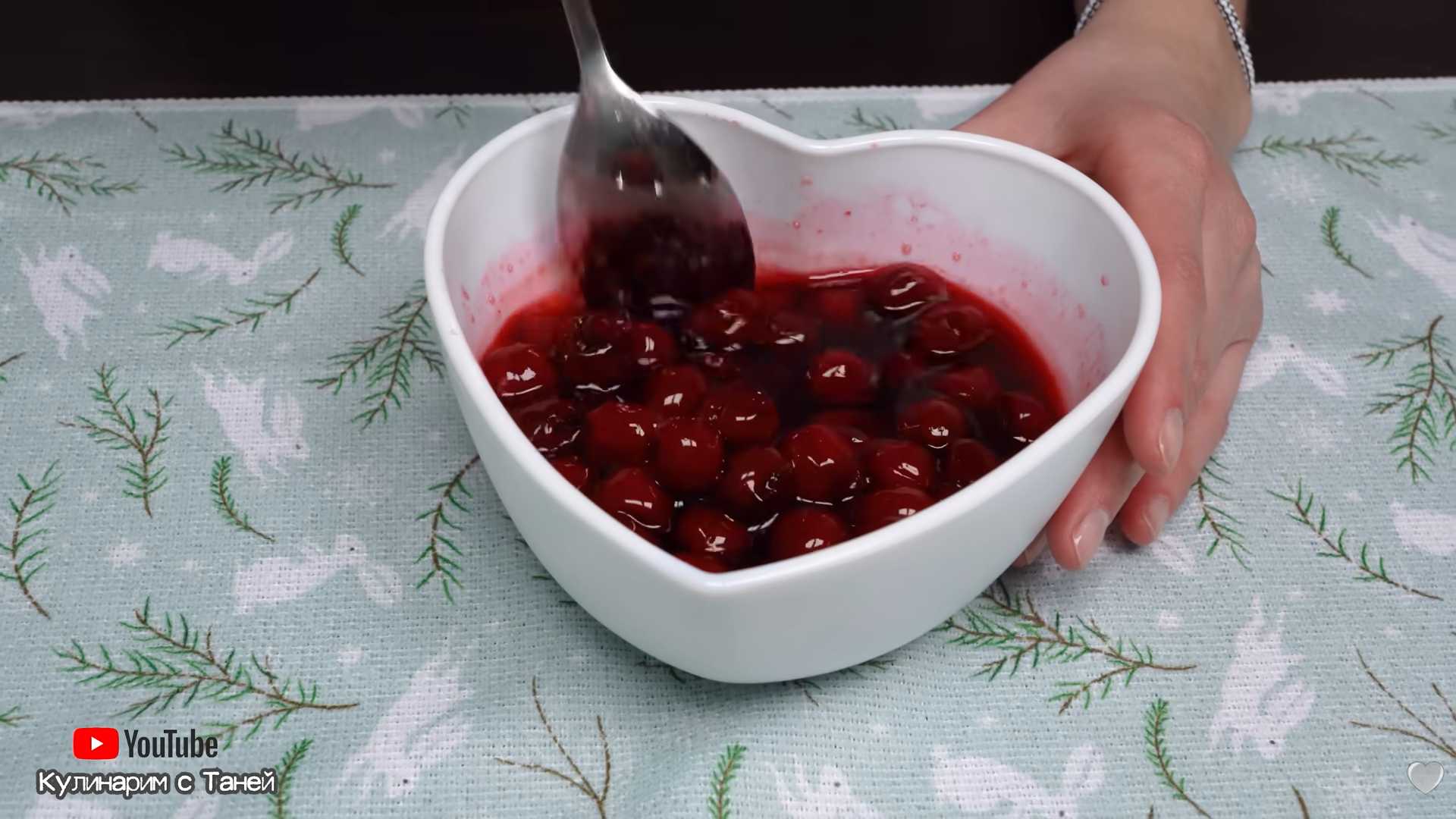 Вишневый рулет-Шаг 1