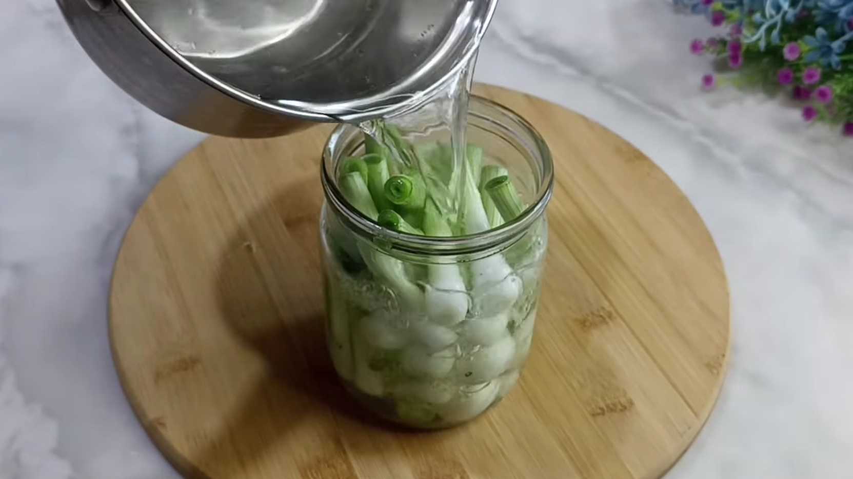 Маринованный зеленый лук на зиму-Шаг 6