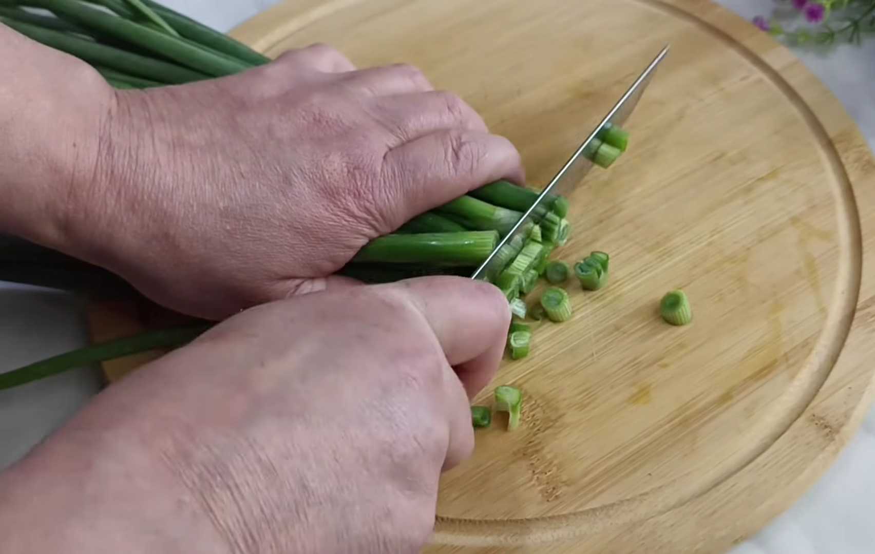 Маринованный зеленый лук на зиму-Шаг 1