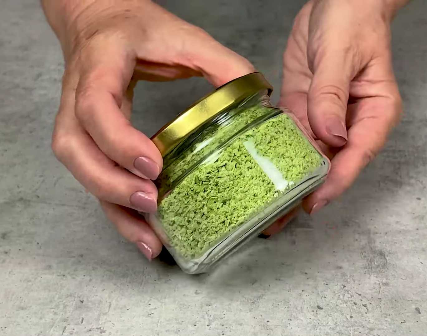 Засоленные чесночные стрелки на зиму — Шаг 11