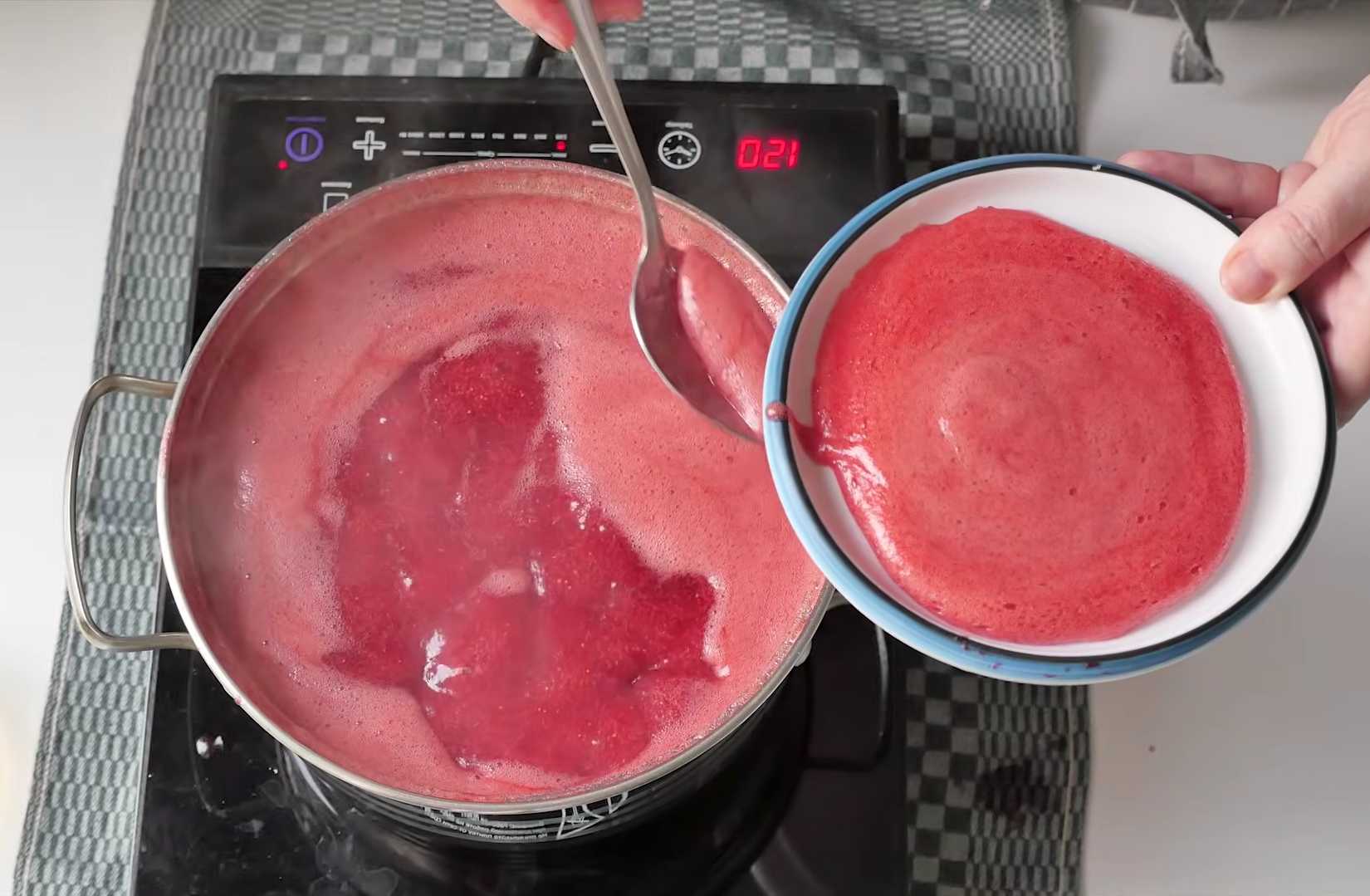 Клубничный конфитюр для заготовок и на зиму — Шаг 7