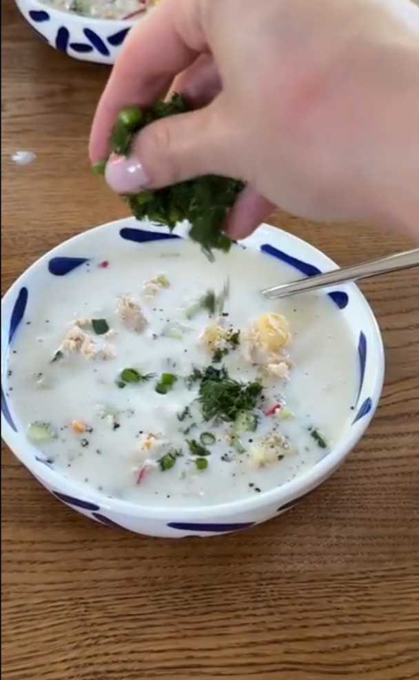 Окрошка на кефире с курицей — Шаг 8