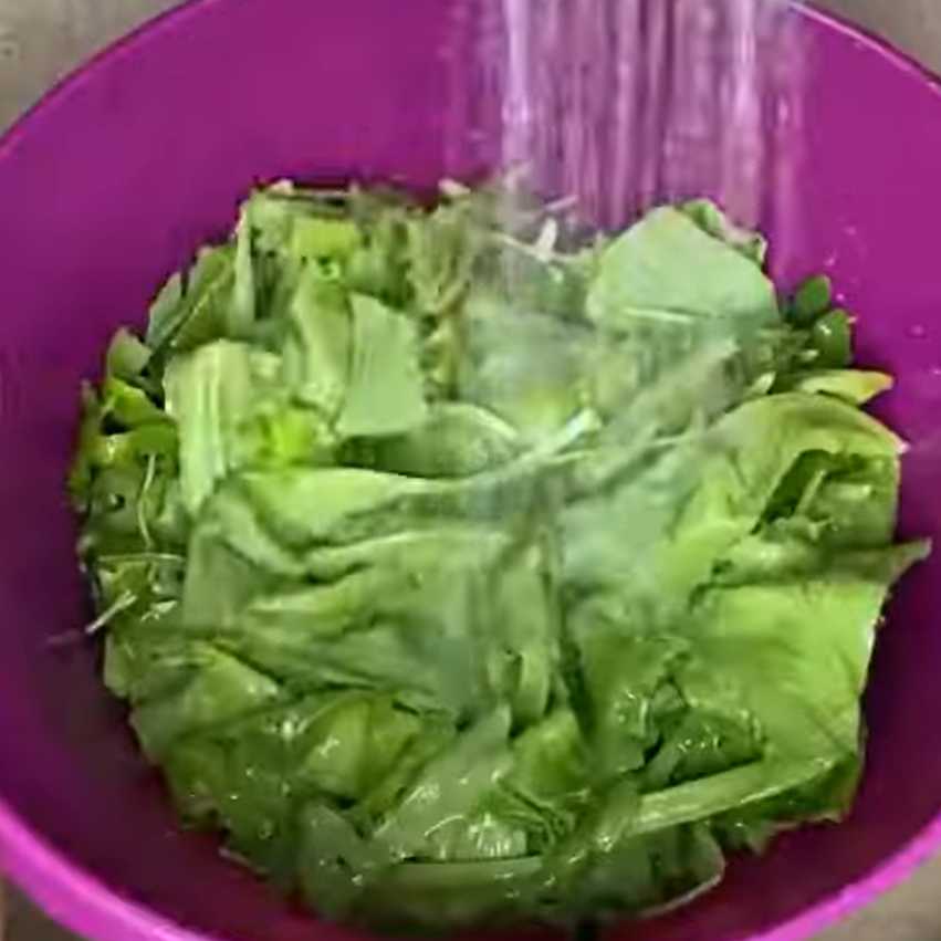 Салат Цезарь с курицей и креветками-Шаг 13