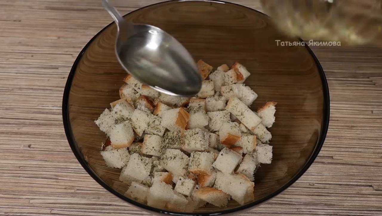 Салат Цезарь с курицей и черри-Шаг 3