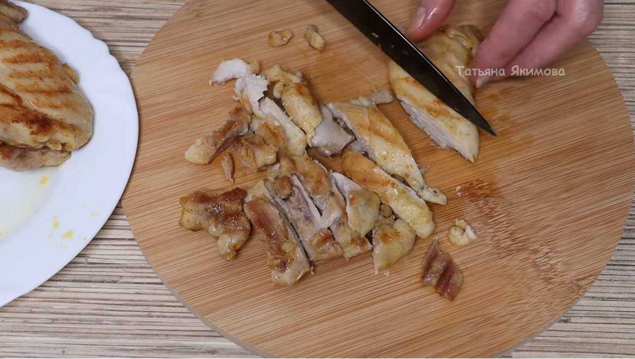 Салат Цезарь с курицей и черри-Шаг 10