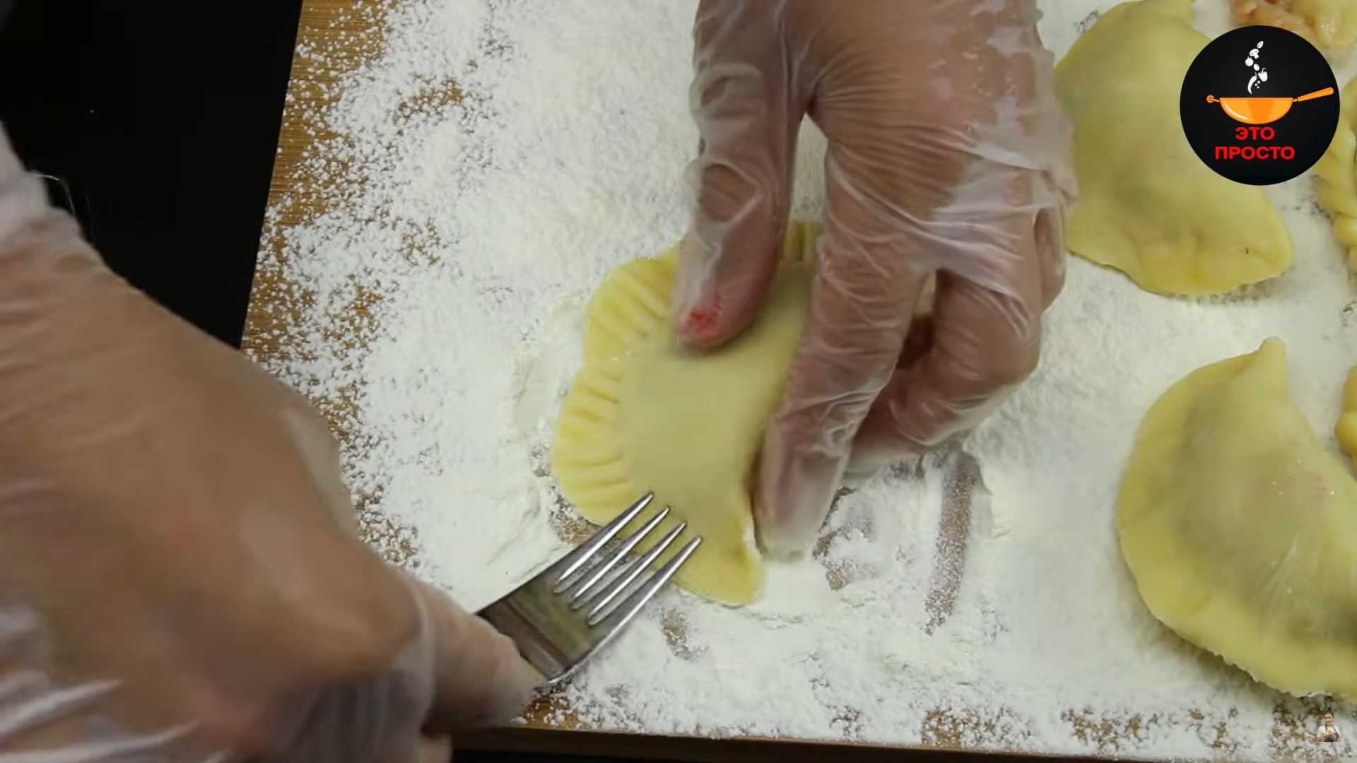 Вареники с клубникой-Шаг 10