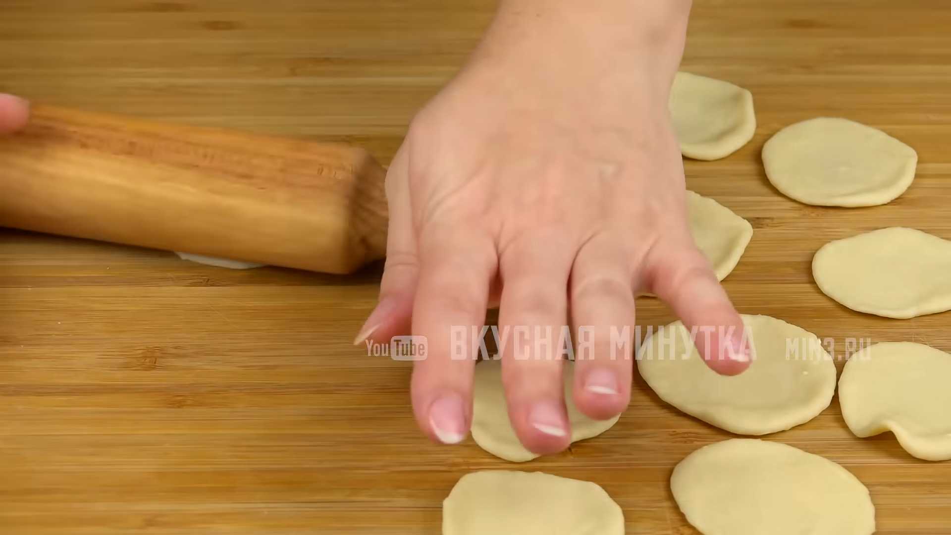 Тесто на вареники на кипятке-Шаг 7