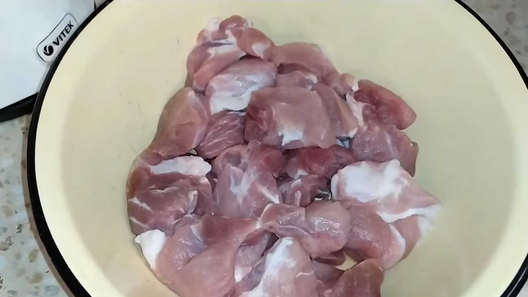 Маринад для шашлыка с киви и сахаром-Шаг 3