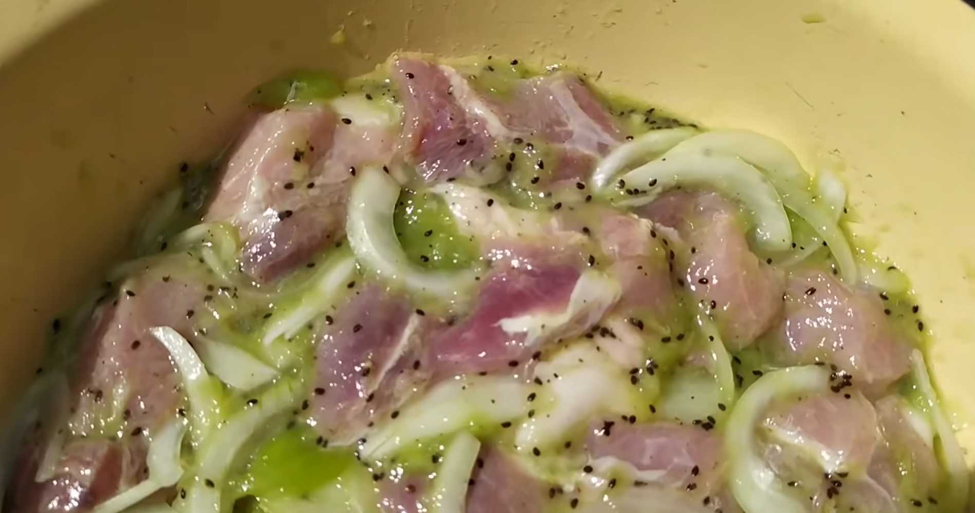 Маринад для шашлыка с киви и сахаром-Шаг 6
