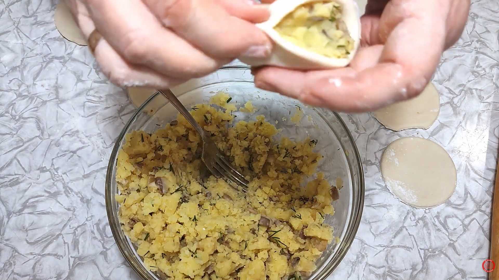Вареники с картошкой и грибами-Шаг 14