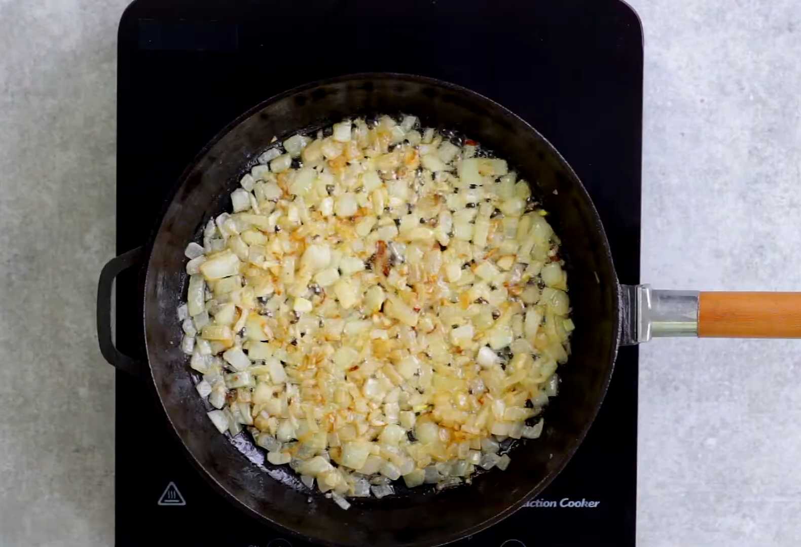 Жареный рис с кукурузой и зелёным горошком-Шаг 5