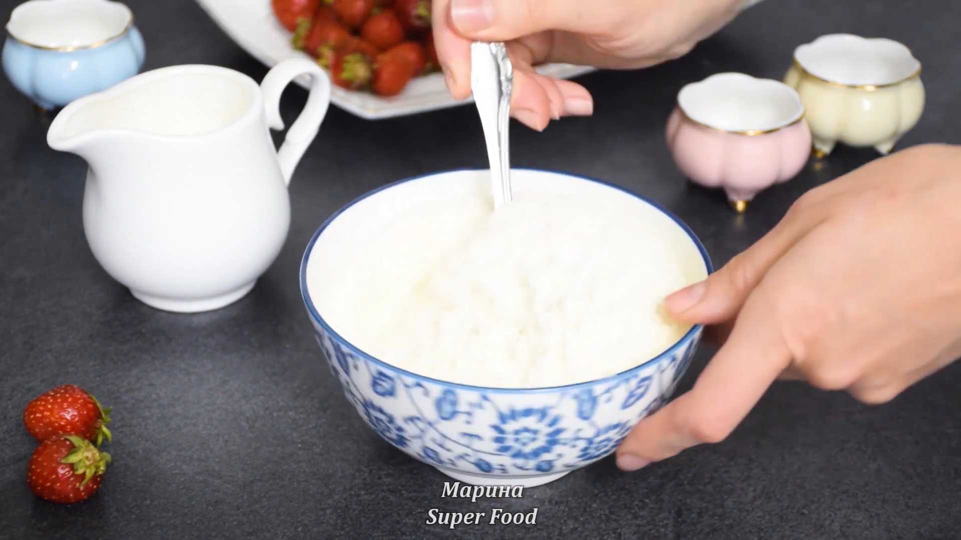 Вареники с клубникой на кефире-Шаг 1