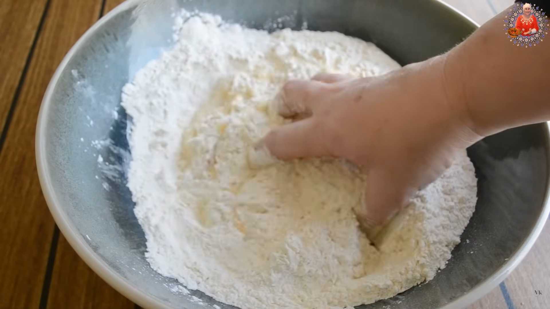 Вареники с творогом и зеленым луком-Шаг 3