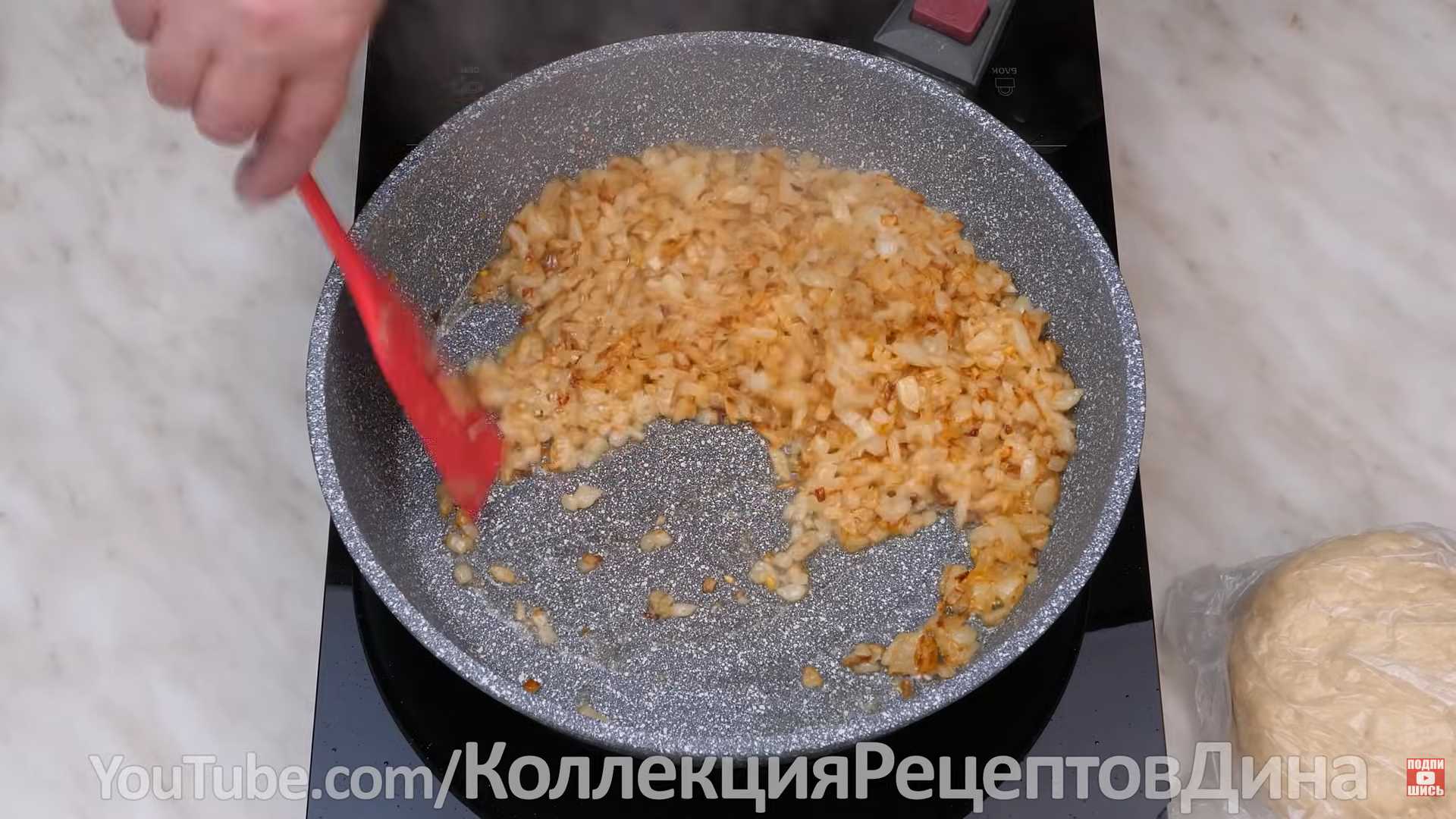 Вареники с картошкой и жареным луком-Шаг 7