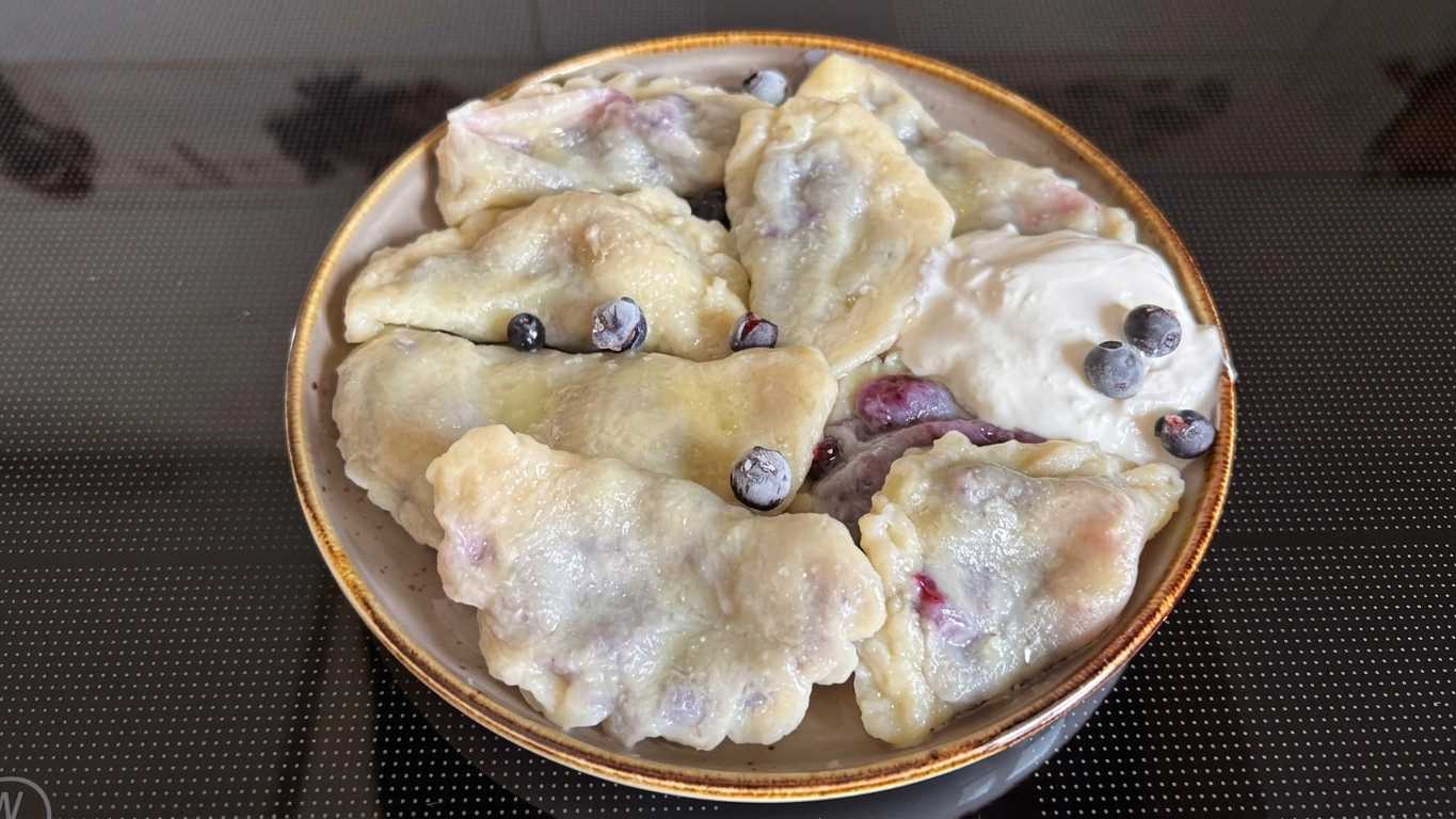 Вареники с черникой-Шаг 10