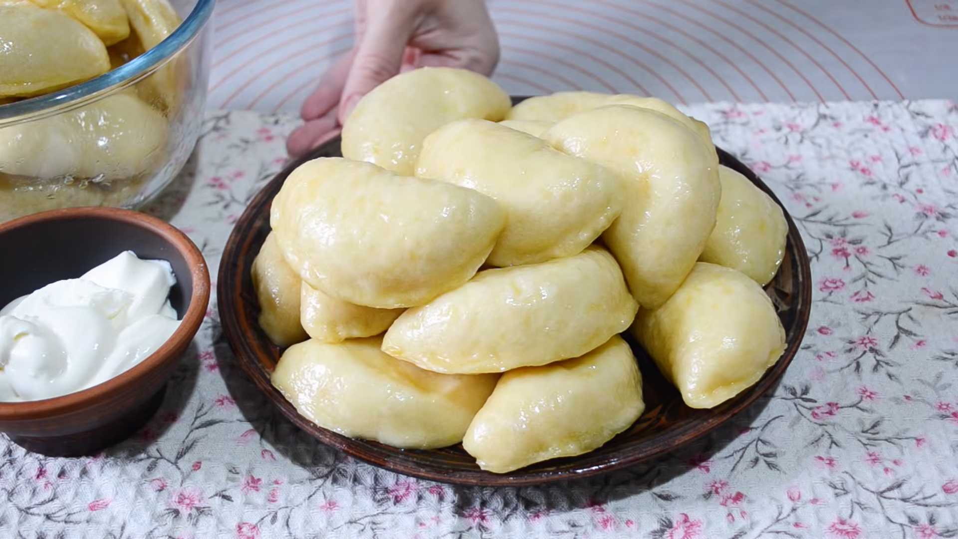 Пышные вареники на пару-Шаг 11