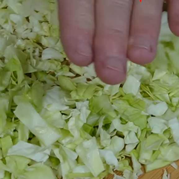 Домашние вареники со свежей капустой-Шаг 1