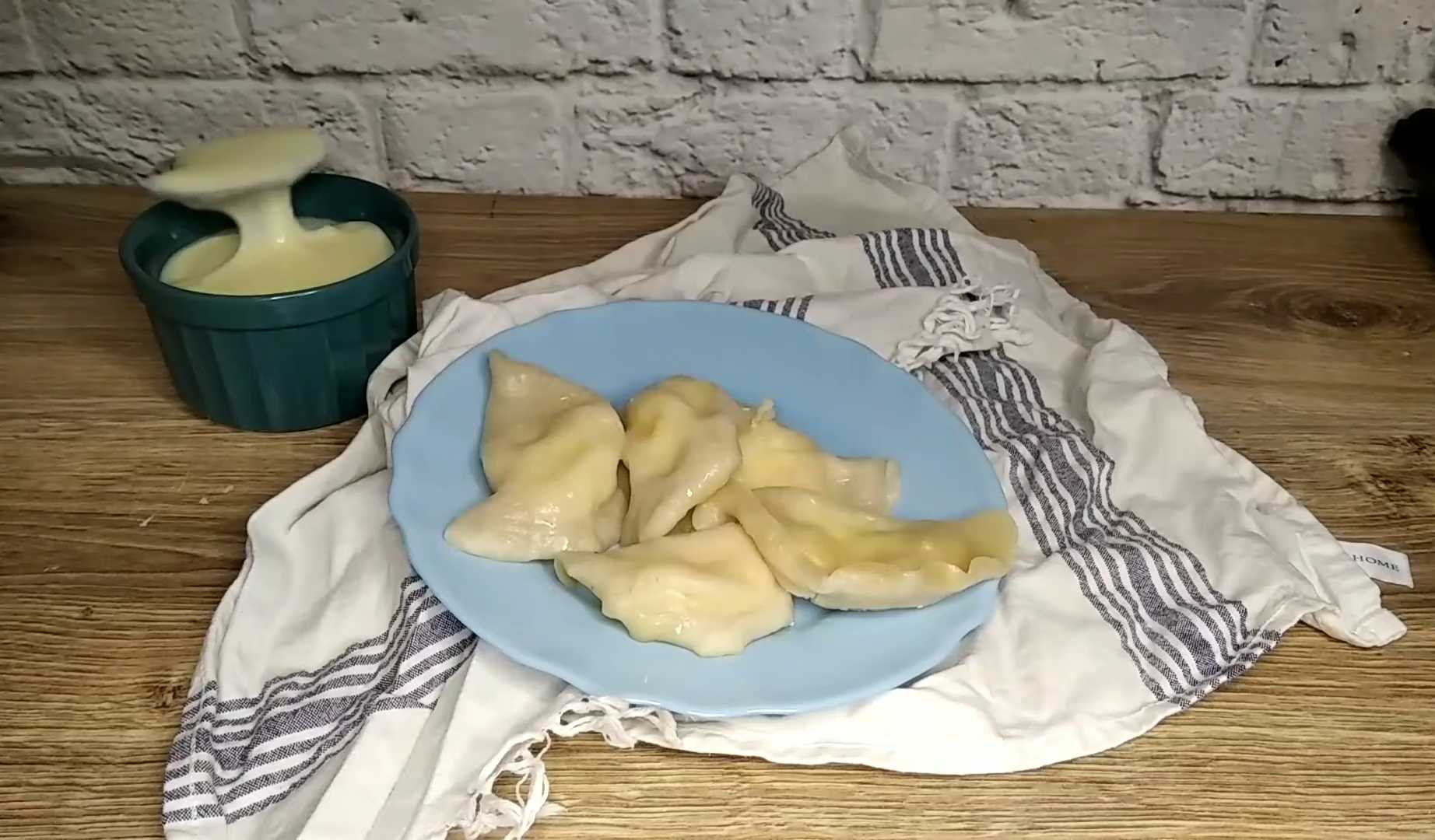 Эластичное тесто на вареники без яиц-Шаг 9