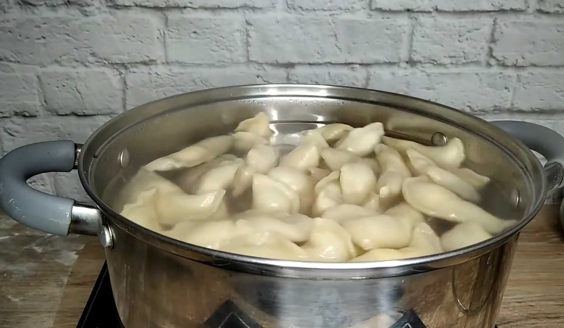 Эластичное тесто на вареники без яиц-Шаг 8