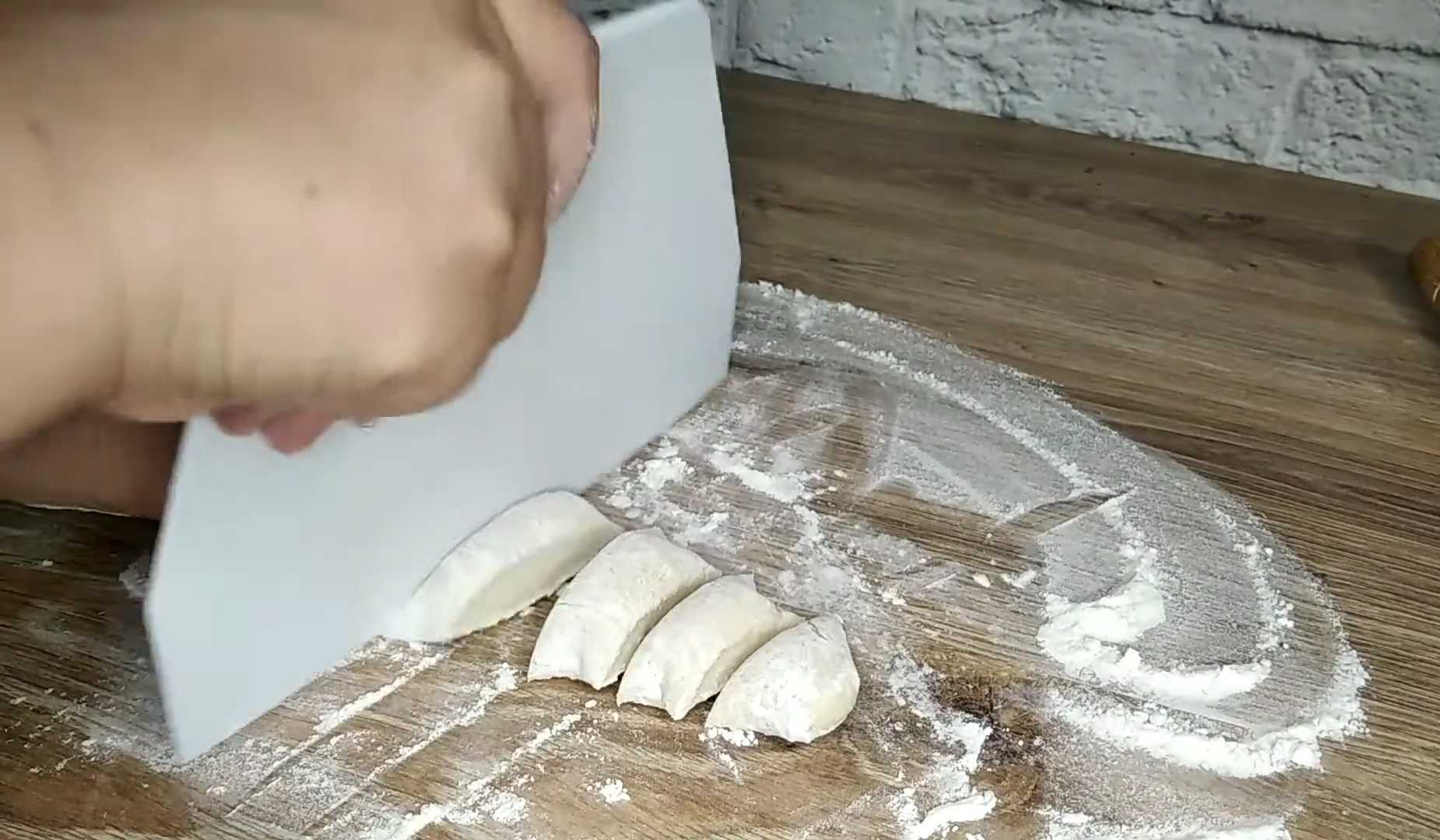 Эластичное тесто на вареники без яиц-Шаг 6