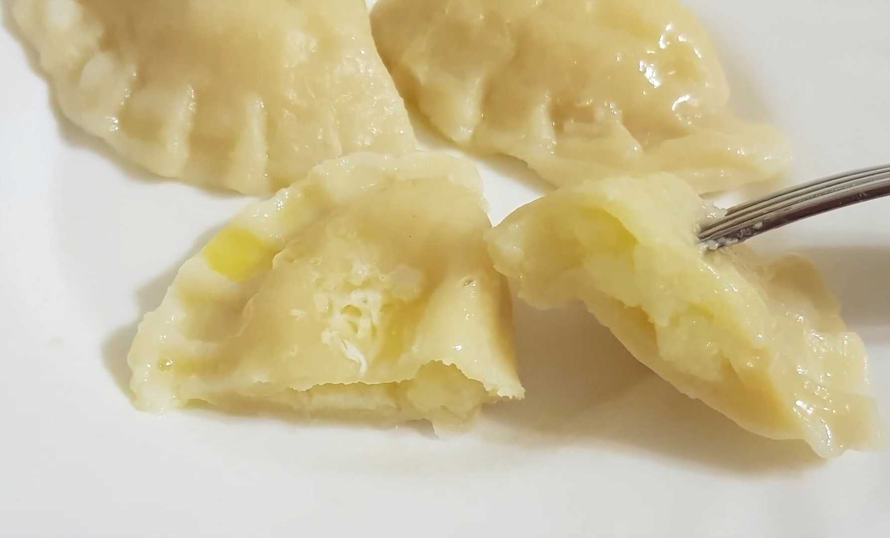Вареники с картошкой и сыром-Шаг 9