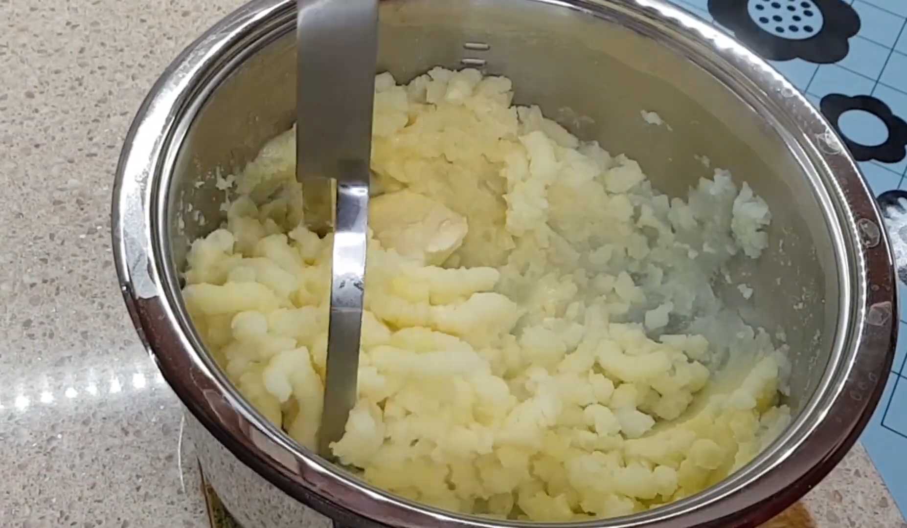 Вареники с картошкой и сыром-Шаг 4