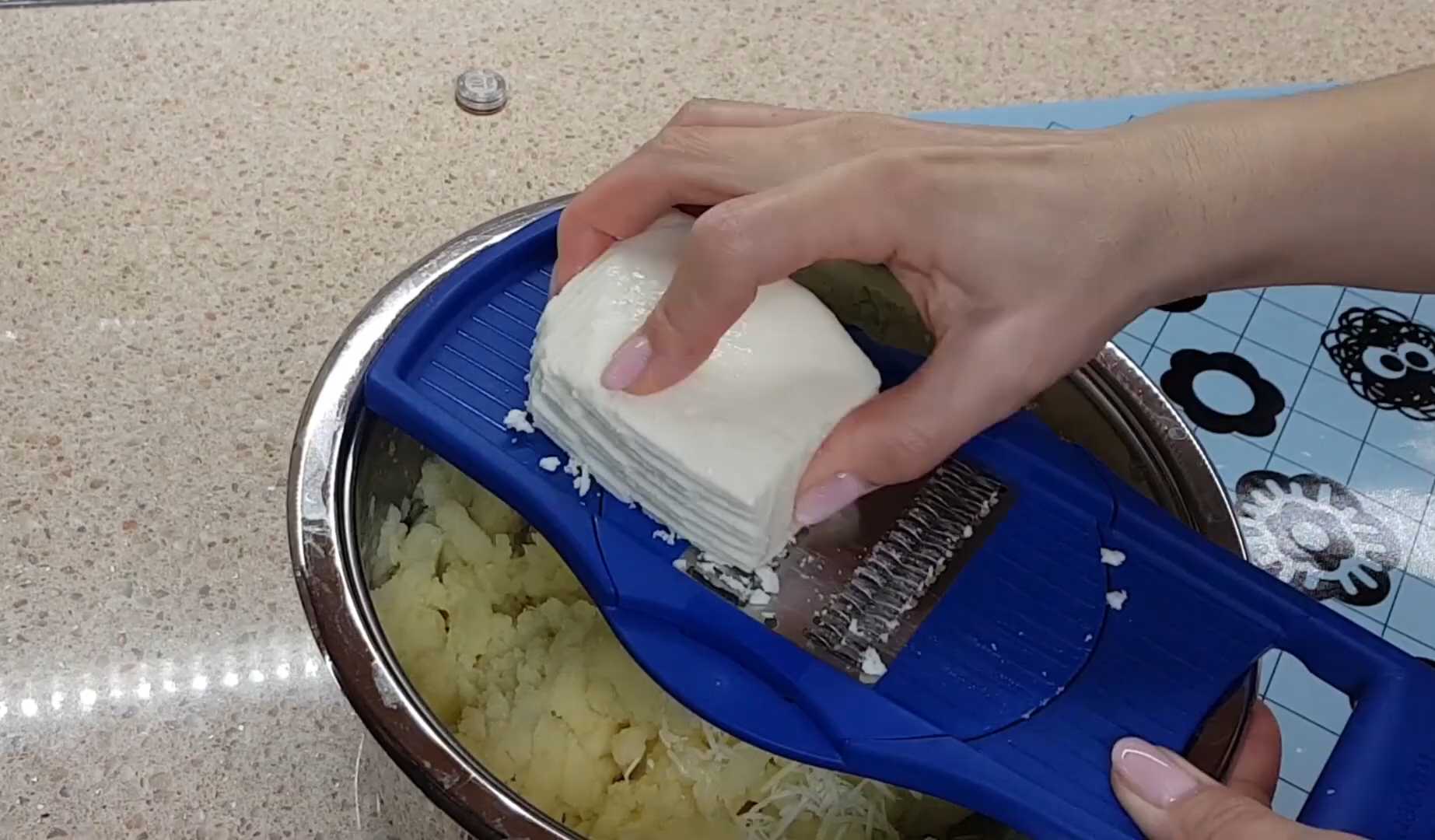 Вареники с картошкой и сыром-Шаг 5