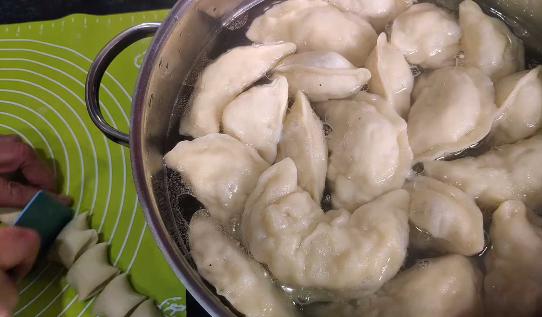 Необычные вареники с сырой картошкой-Шаг 12